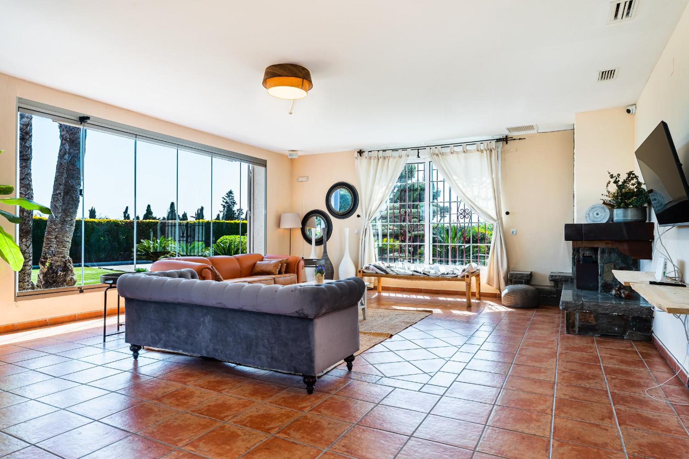 El Bancalito Suites and Garden