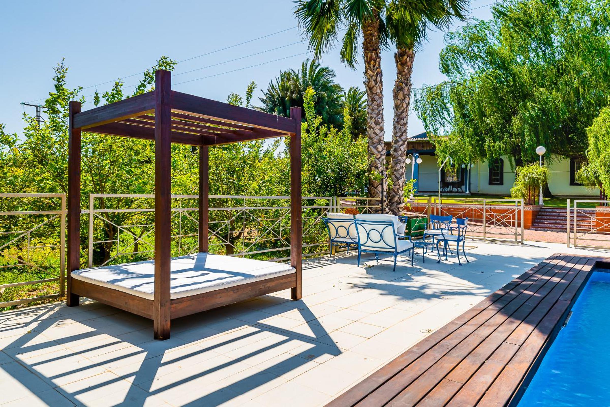 El Bancalito Suites and Garden