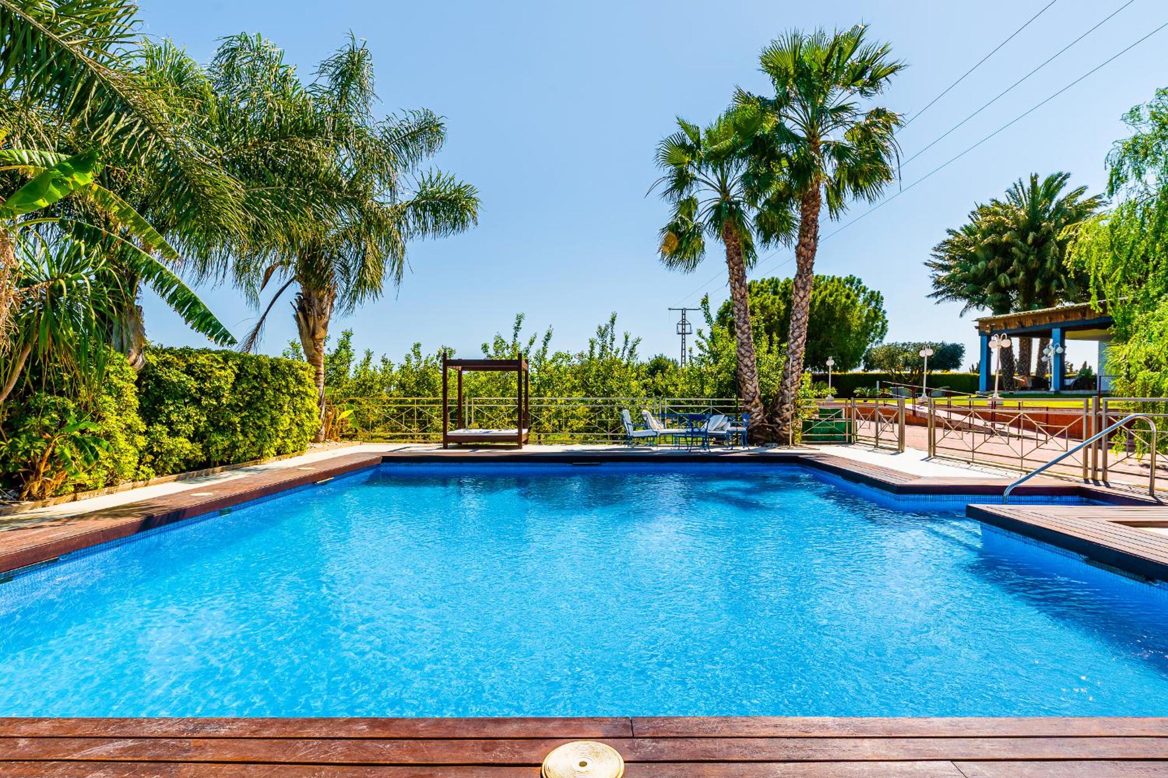 El Bancalito Suites and Garden