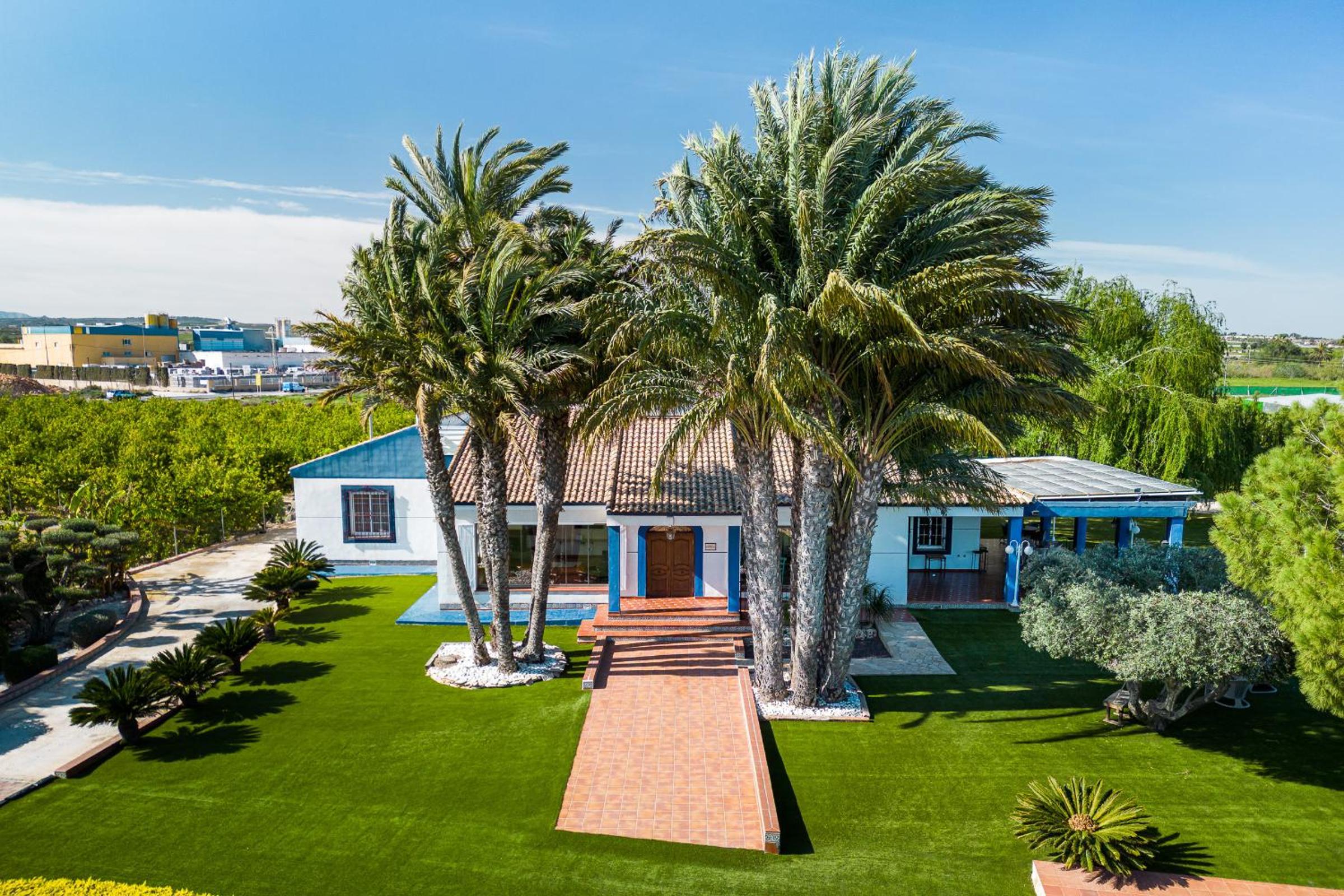 El Bancalito Suites and Garden