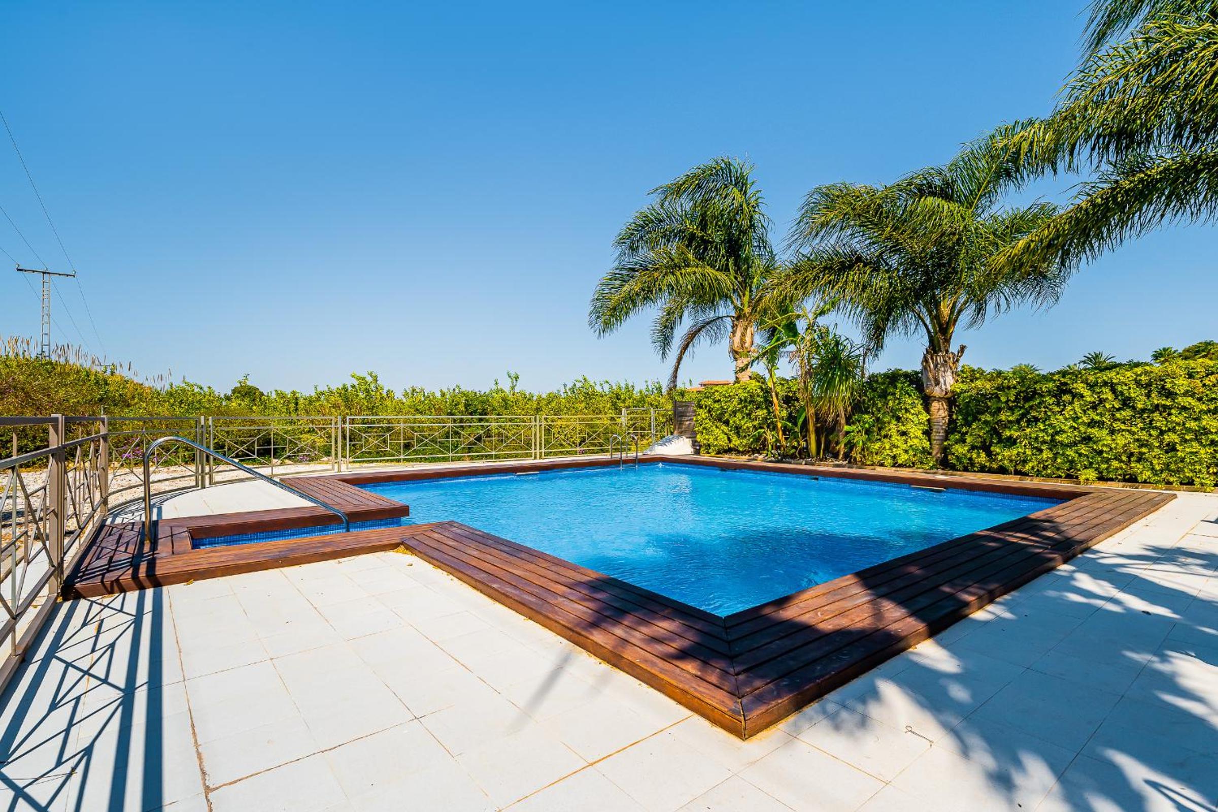 El Bancalito Suites and Garden