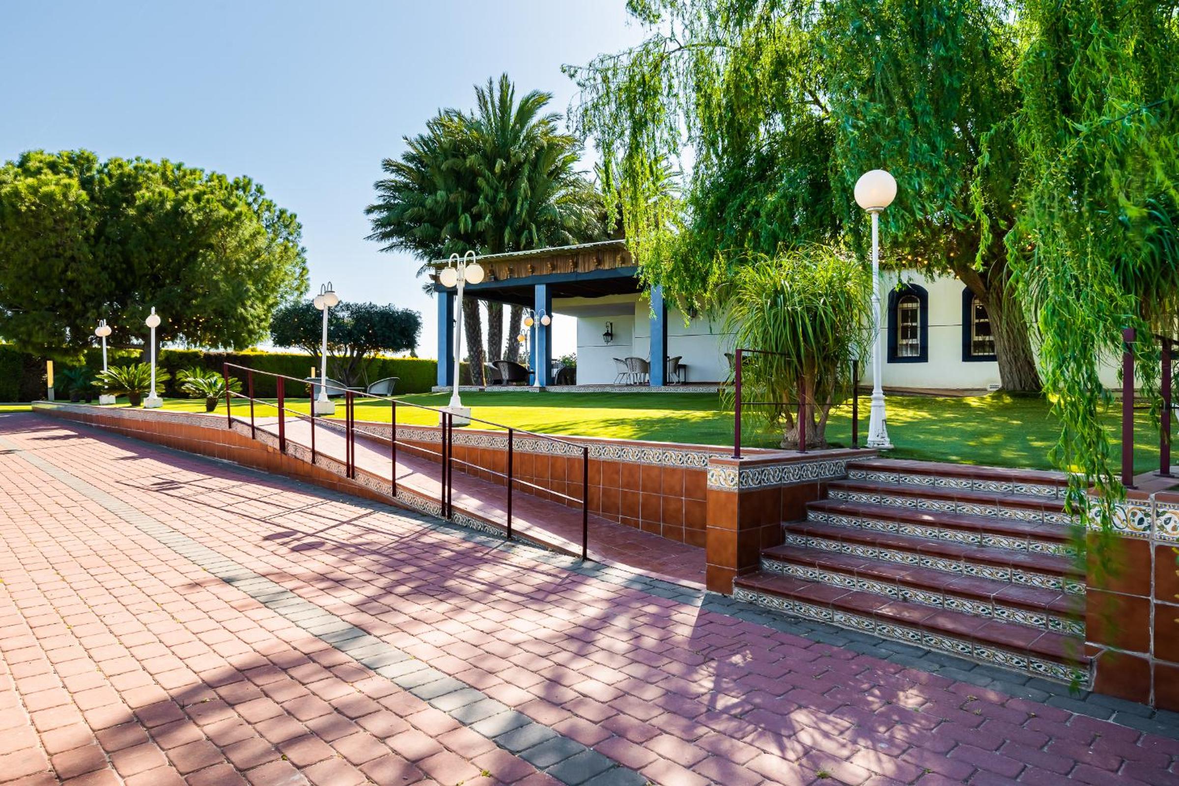 El Bancalito Suites and Garden