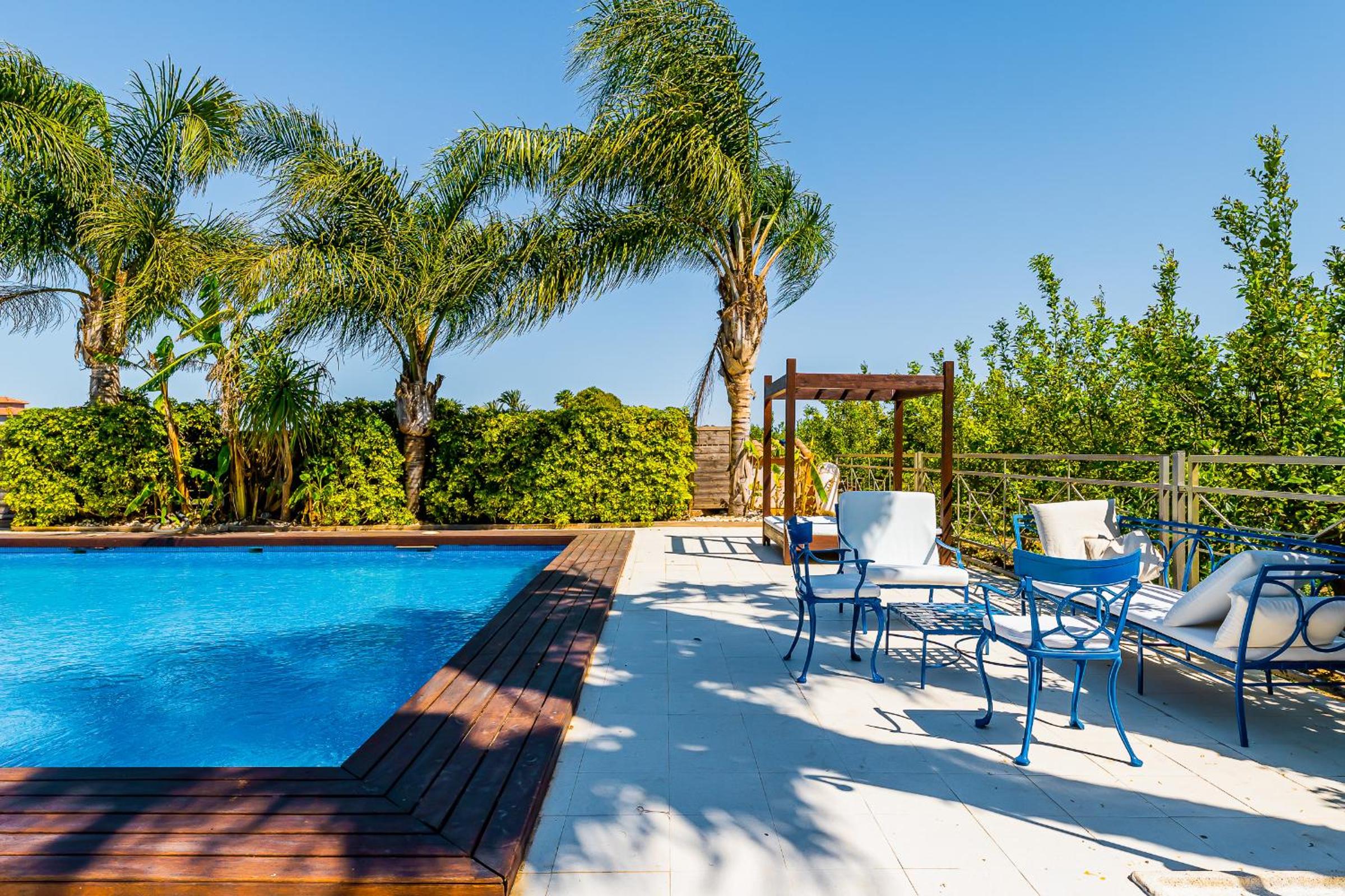 El Bancalito Suites and Garden