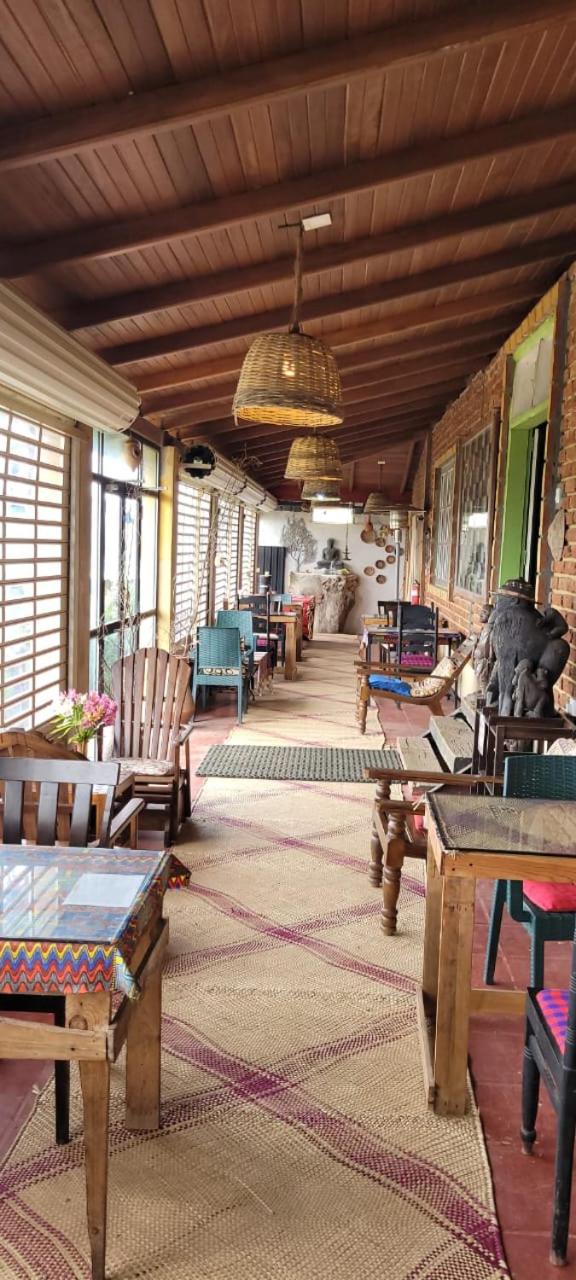 SHADOW MASK BUNGALOW
