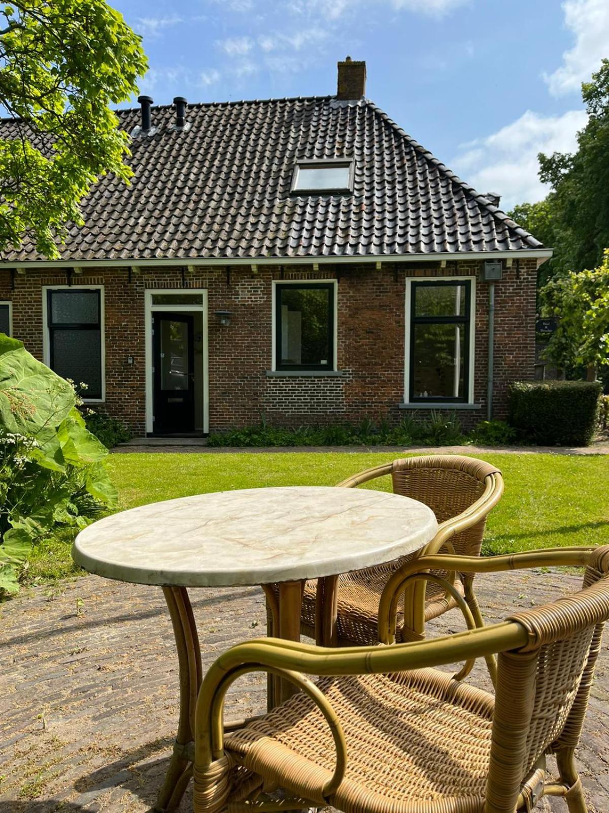Bed and Breakfast Stinzenflora