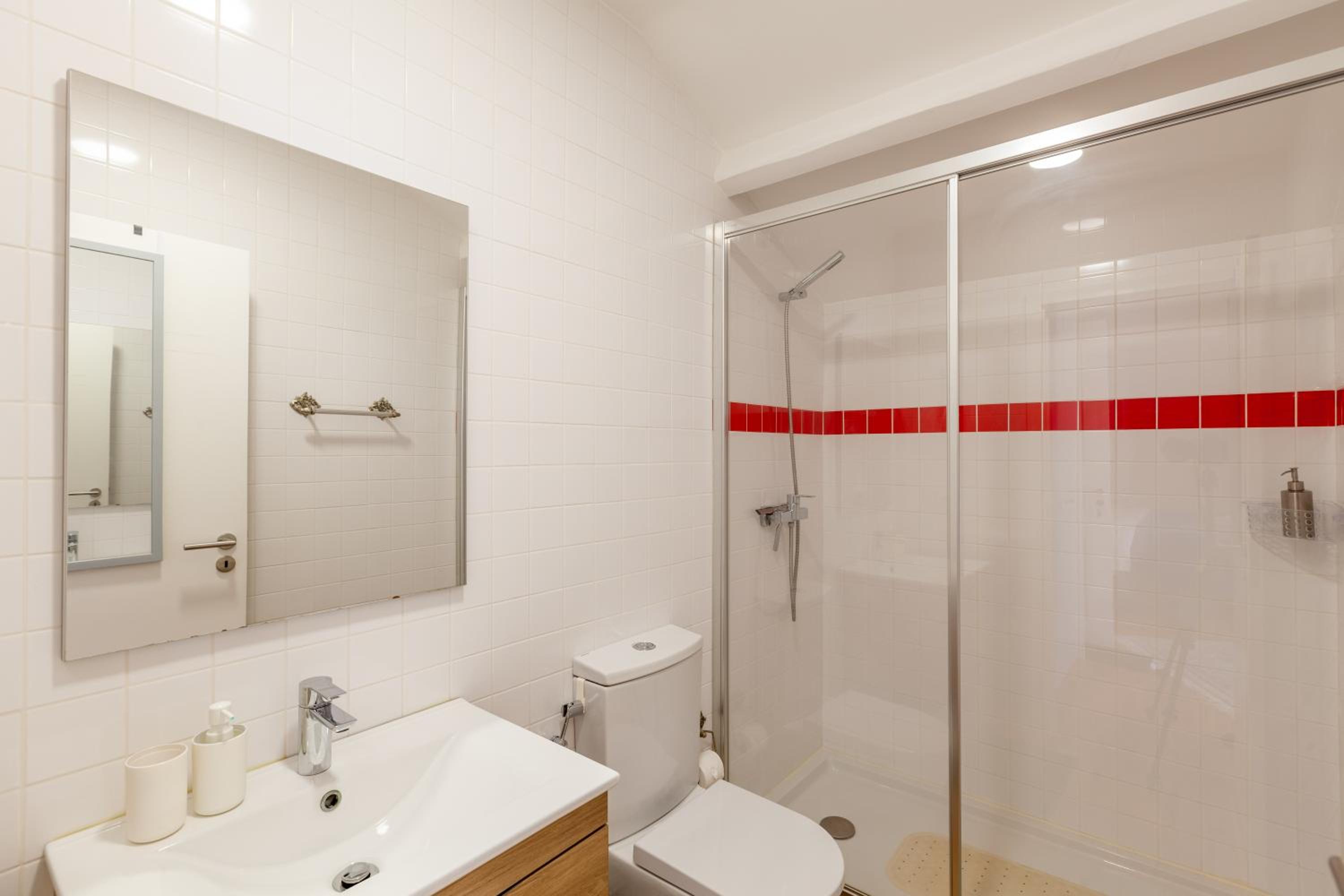 Coimbra Vacations - Sky Accommodations Rome Studio - Property Image 17