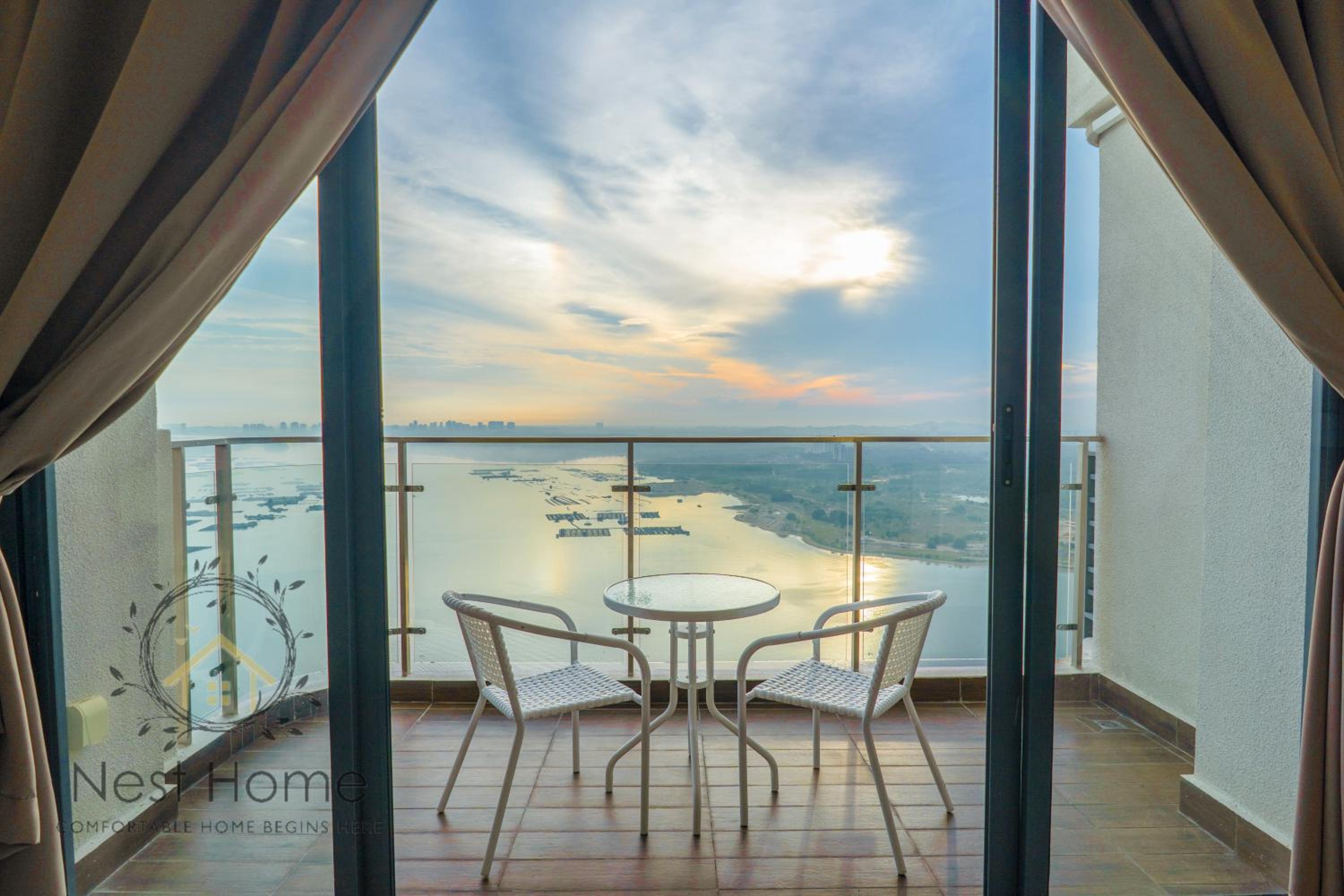 Country Garden Seaview Suite by Nest Home at Danga Bay