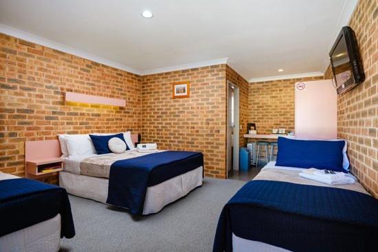 The Lydoun Motel