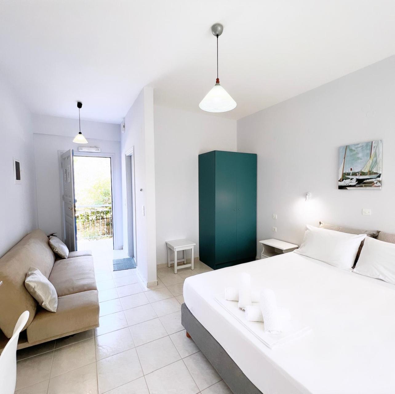 Ilias Apartments view 4