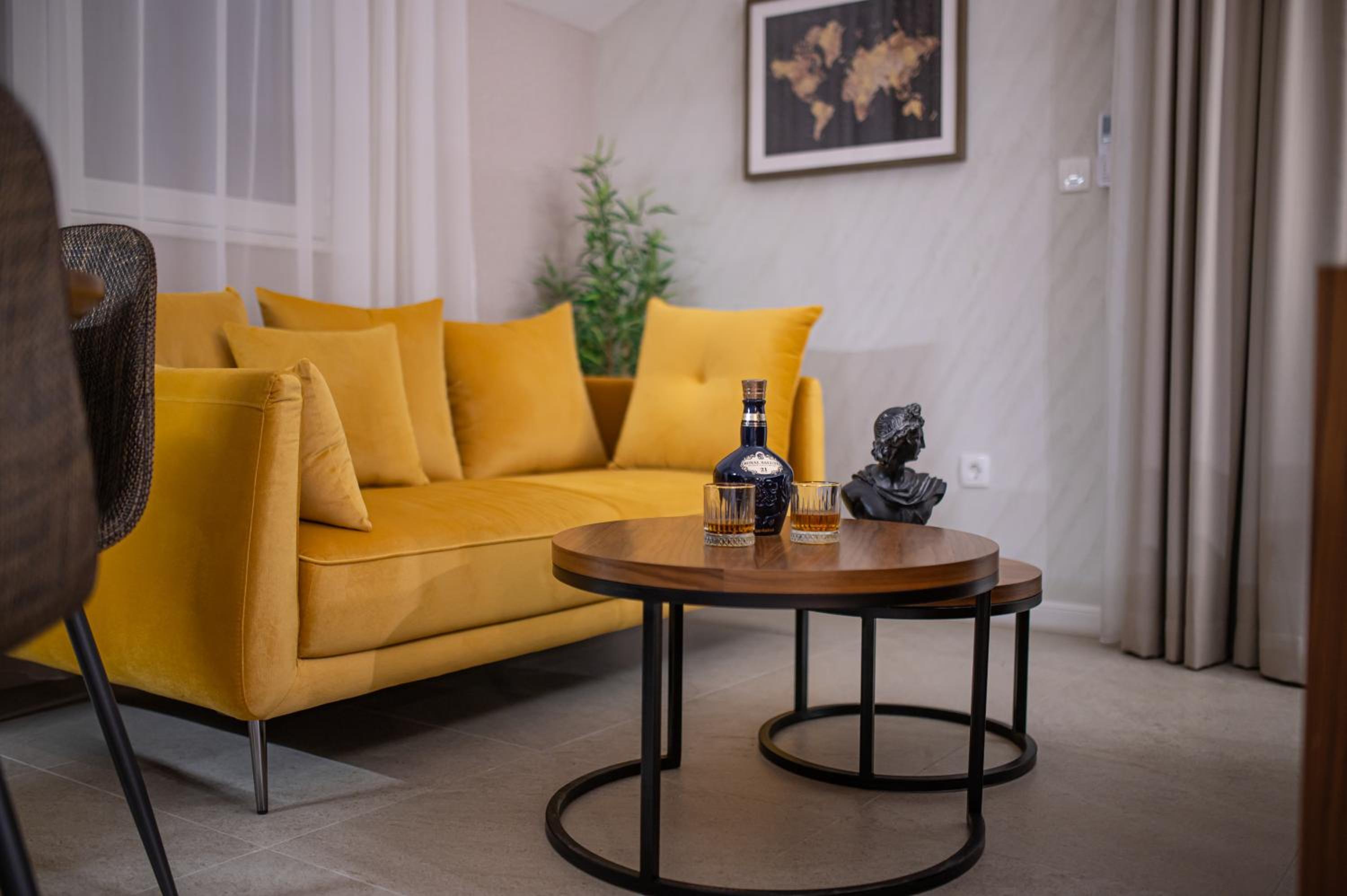 Enyana Luxury Suites