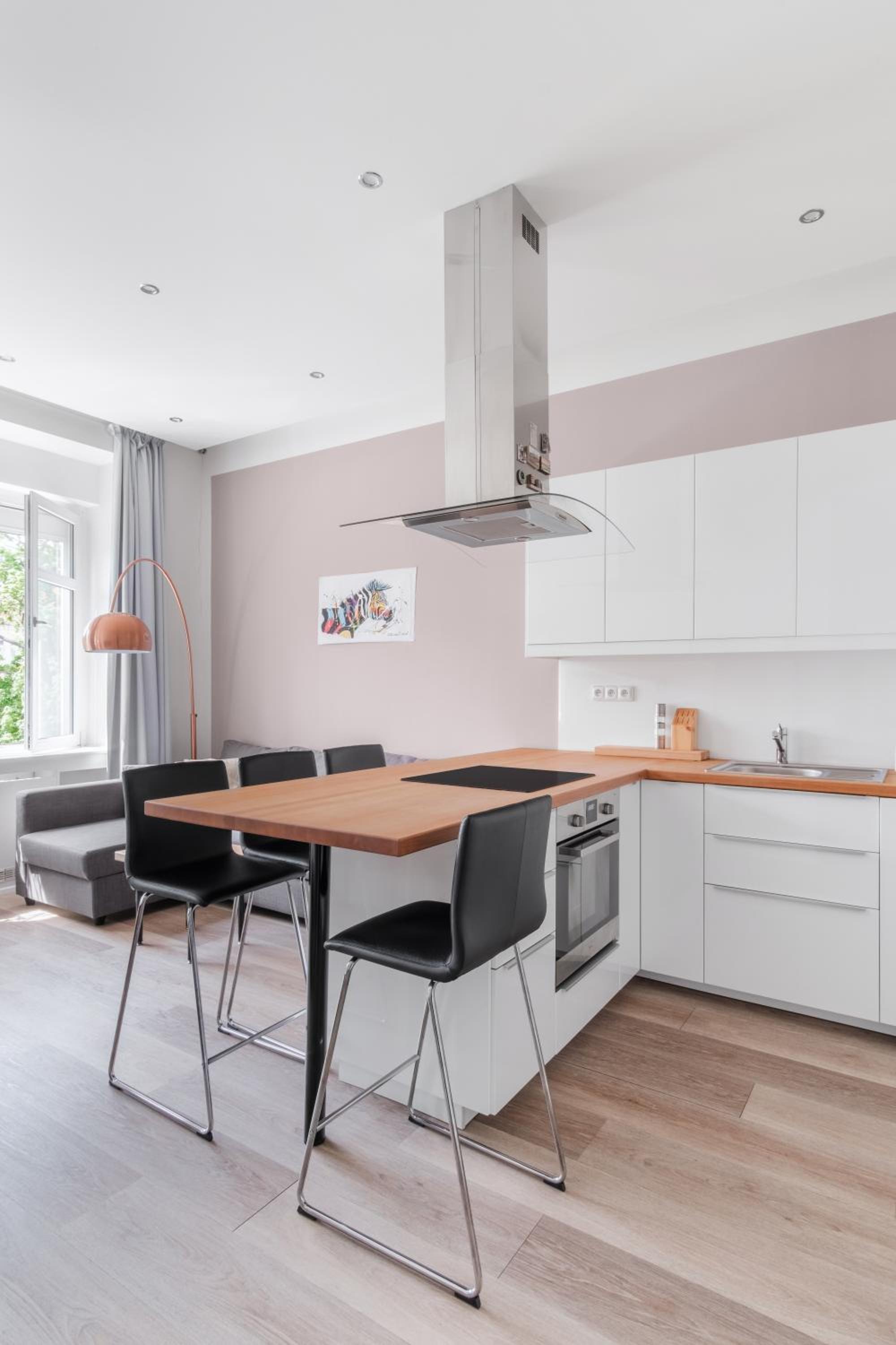 Prague Days - One-bedroom Apartment with Courtyard View in Karlín