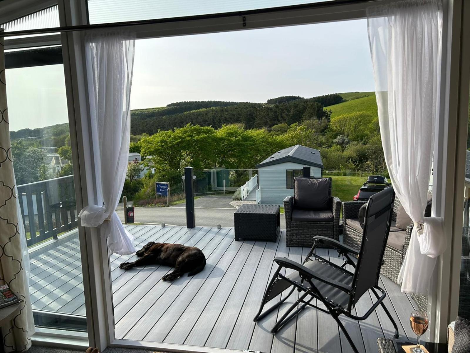 Mawgan Pads Lazy Days Lodge view 3