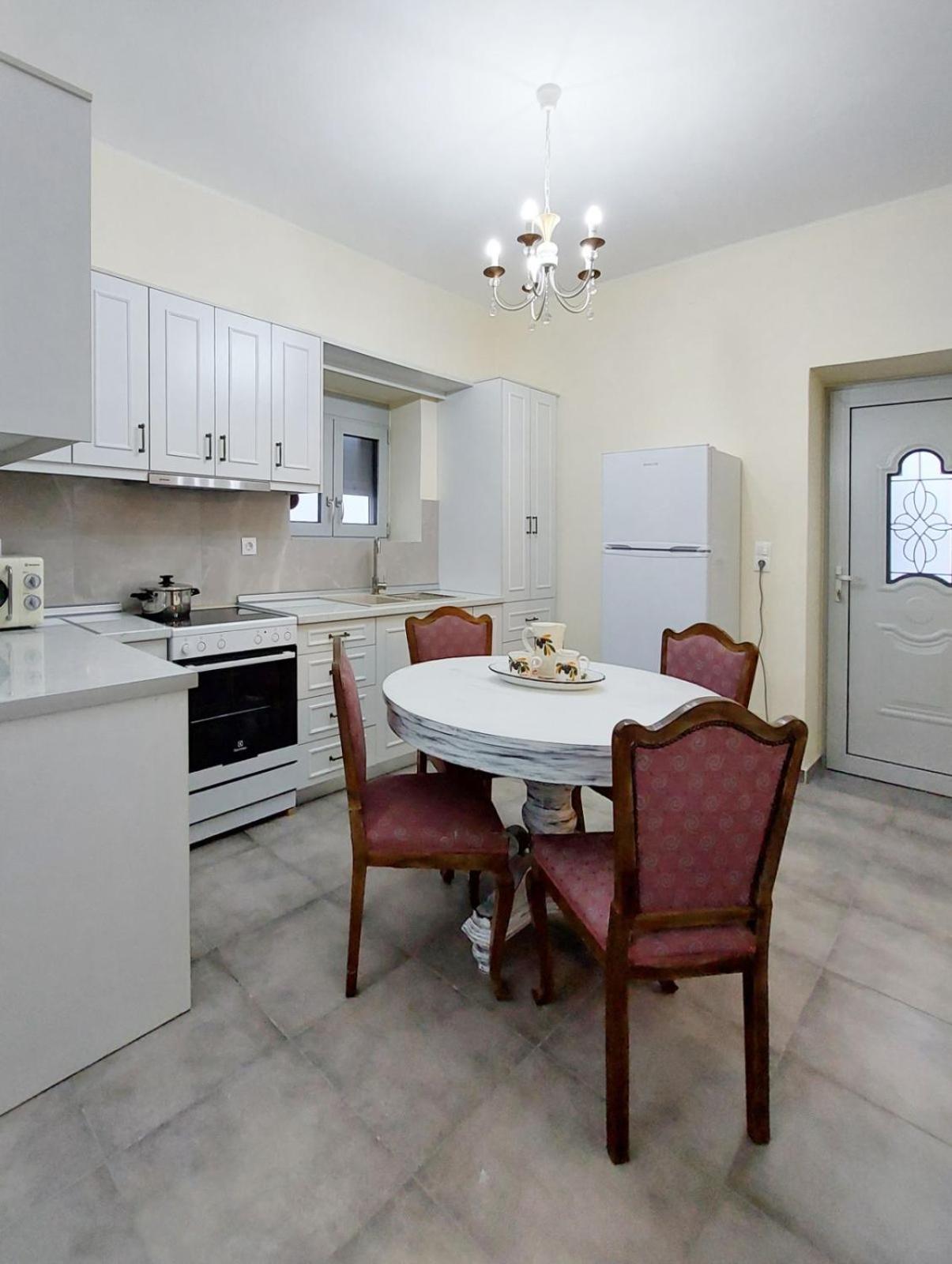 Niki's Dream House photo 5