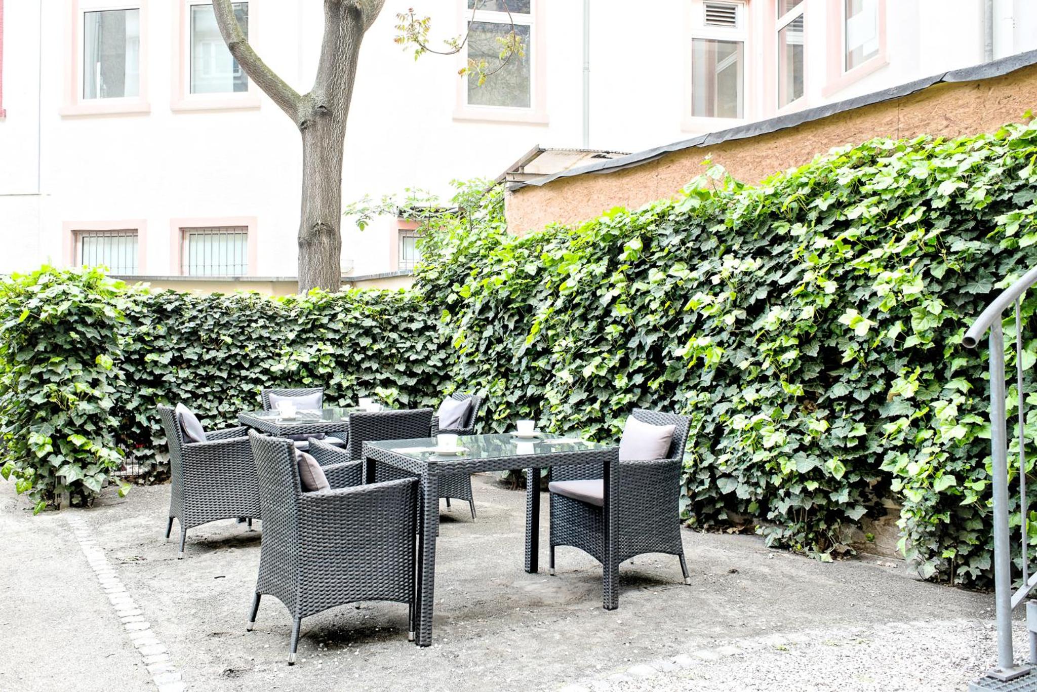 TOWNHOUSE Hotel - Property Image 35