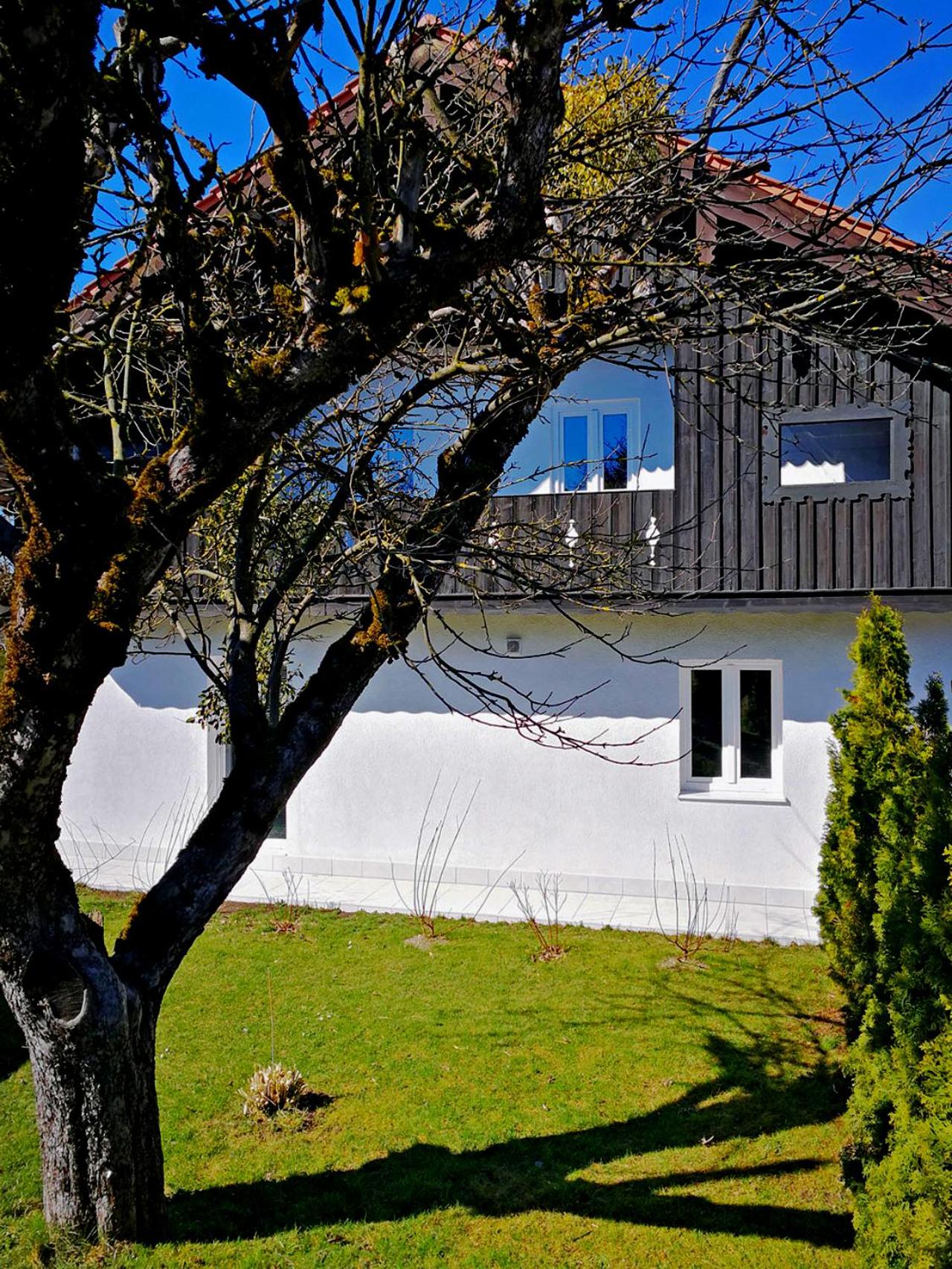Münsing Nähe Starnberger See, schöne Ferienwohnung, Gästewohnung 125qm EG und OG KONTAKTFREI view 4