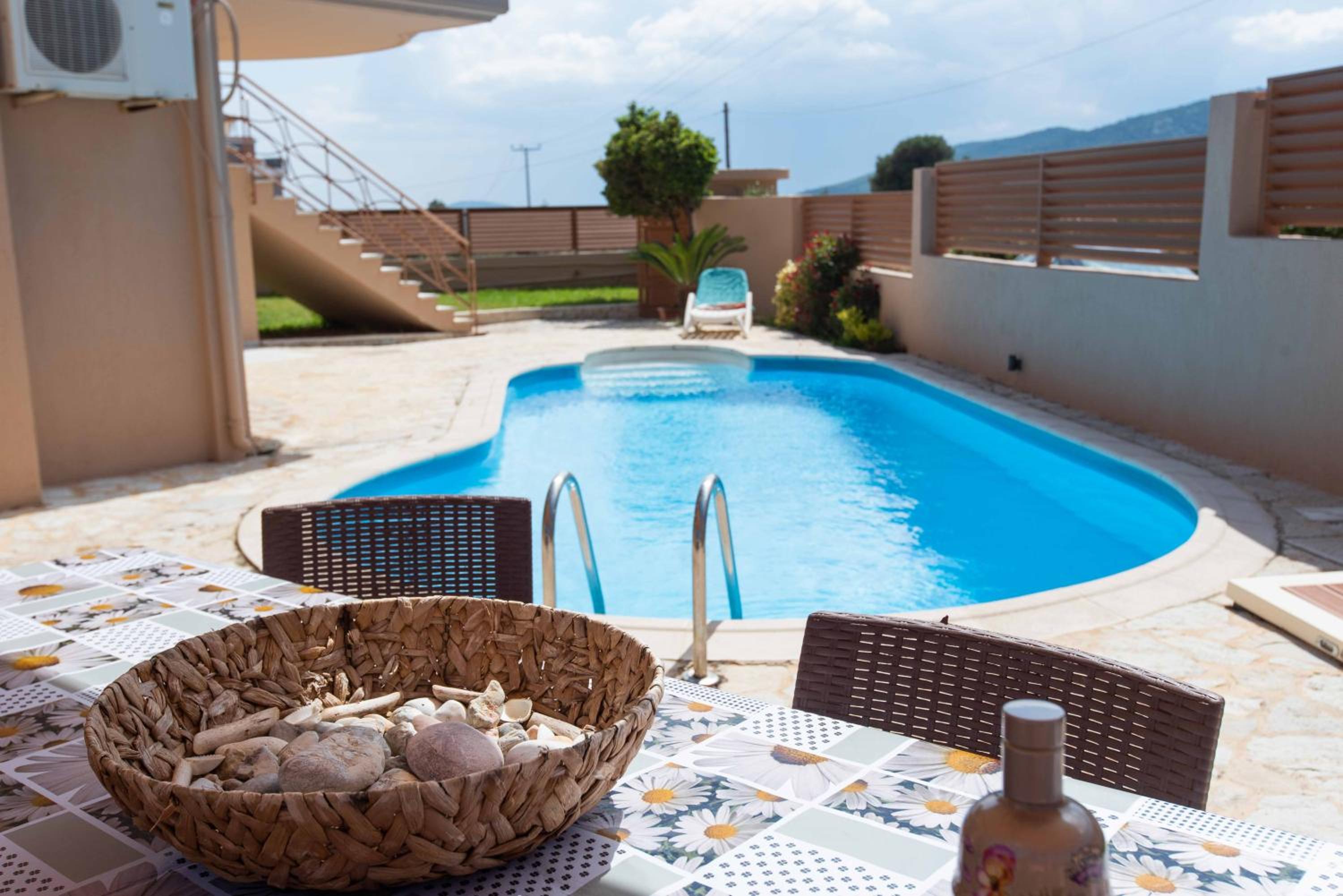 Glamour beautique villa view 2