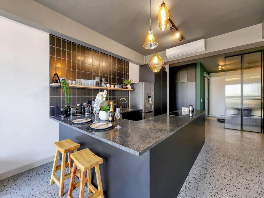 Captivating Apartment with City and Mountain Views view 3