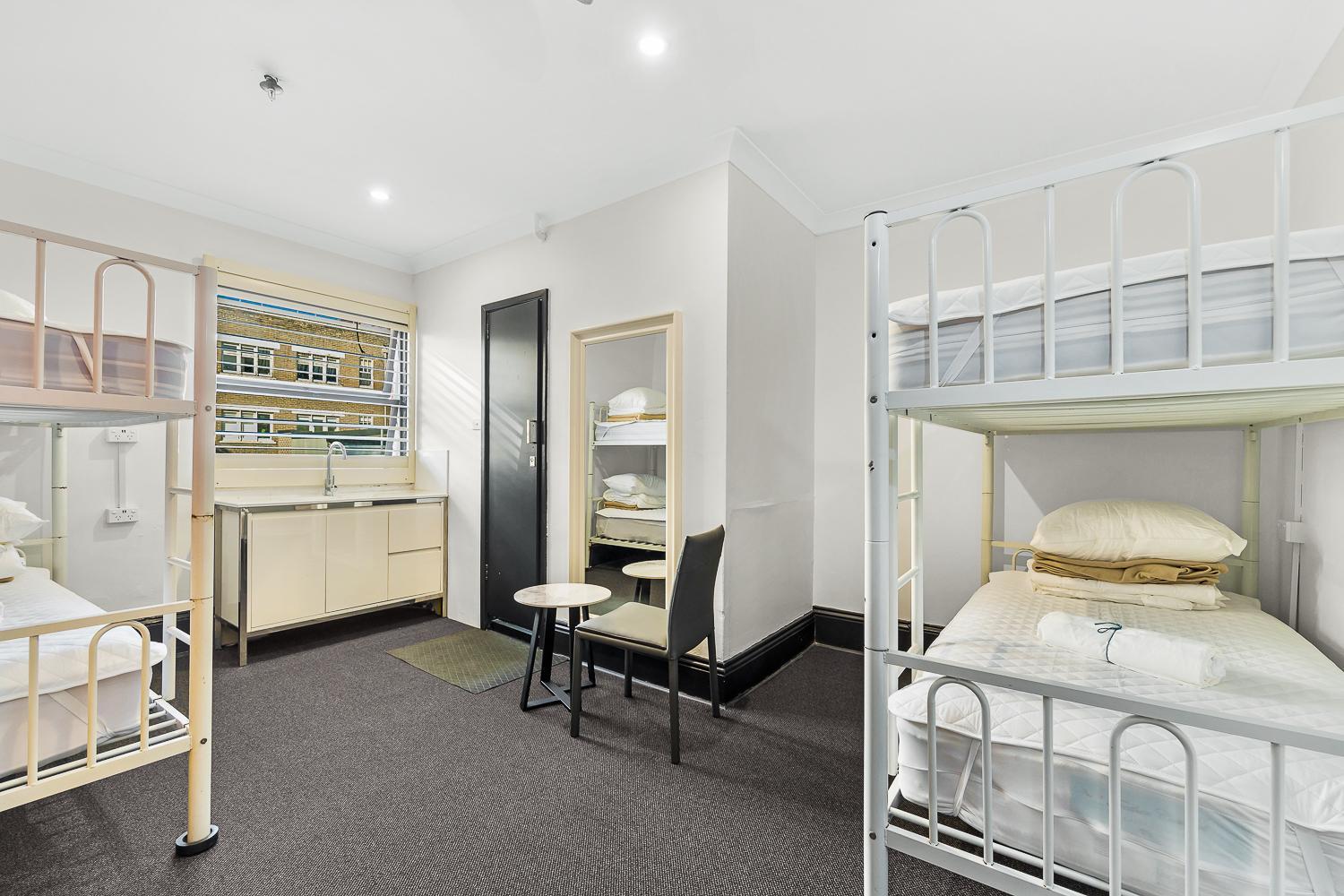 London Plane Backpackers