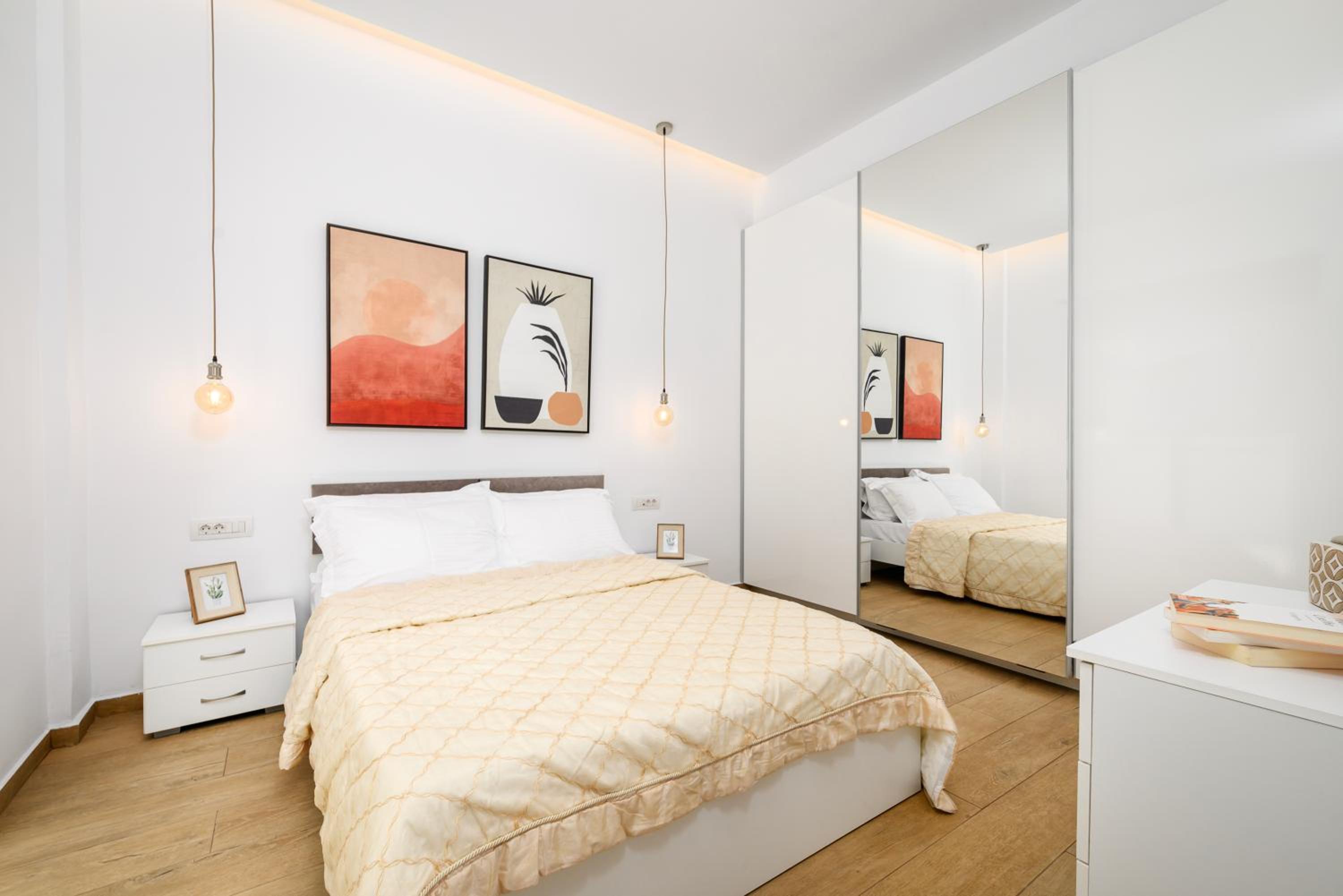 Hyacinthus Executive Suite 5 Min to BEACH photo 3