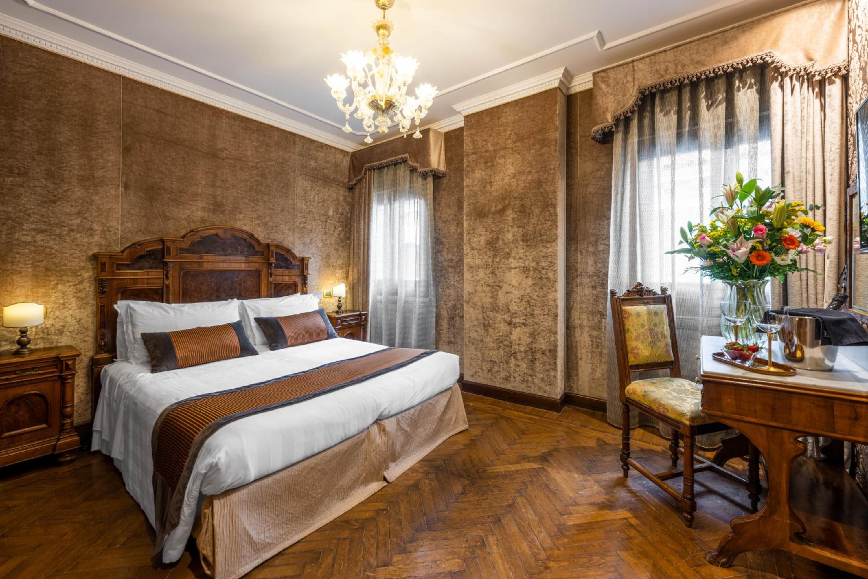 Palazzo Bembo - Exclusive Accommodation en Venice — hotel room