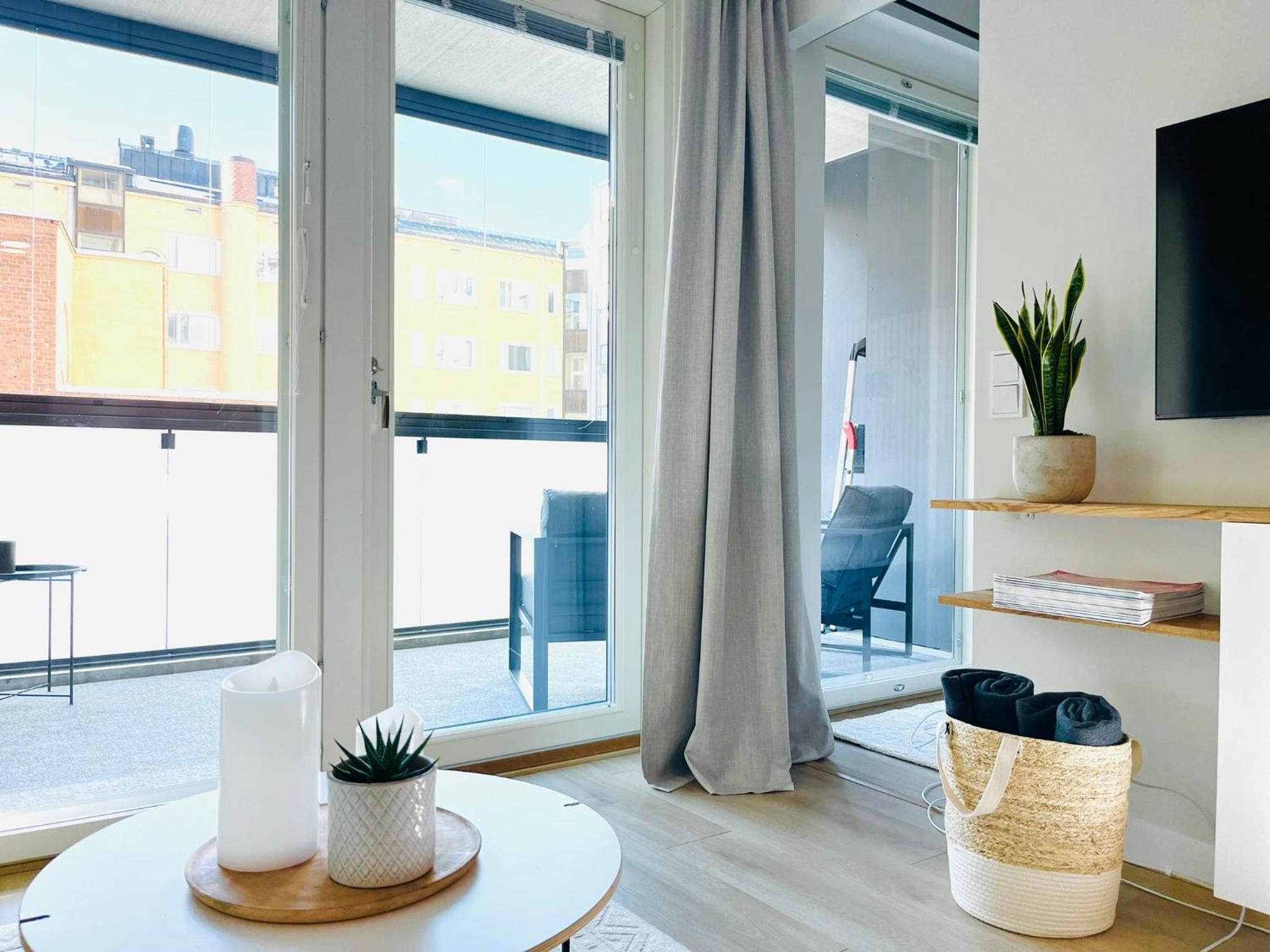 Uusi ilmastoitu kaksio Tampereen ytimessä, pysäköinti, iso lasitettu parveke