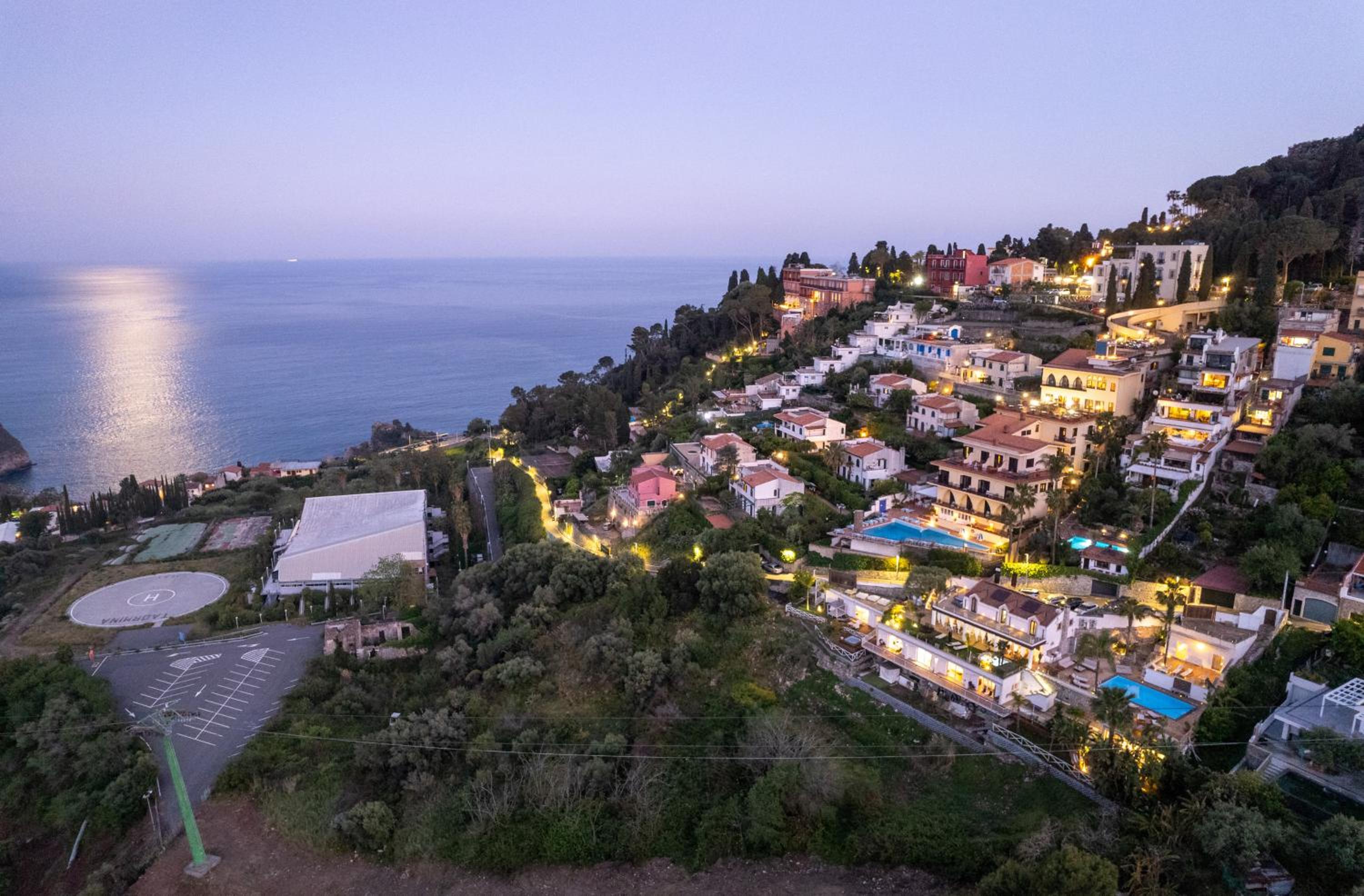 Luxury Taorum villa with spectacular sea views in Taormina