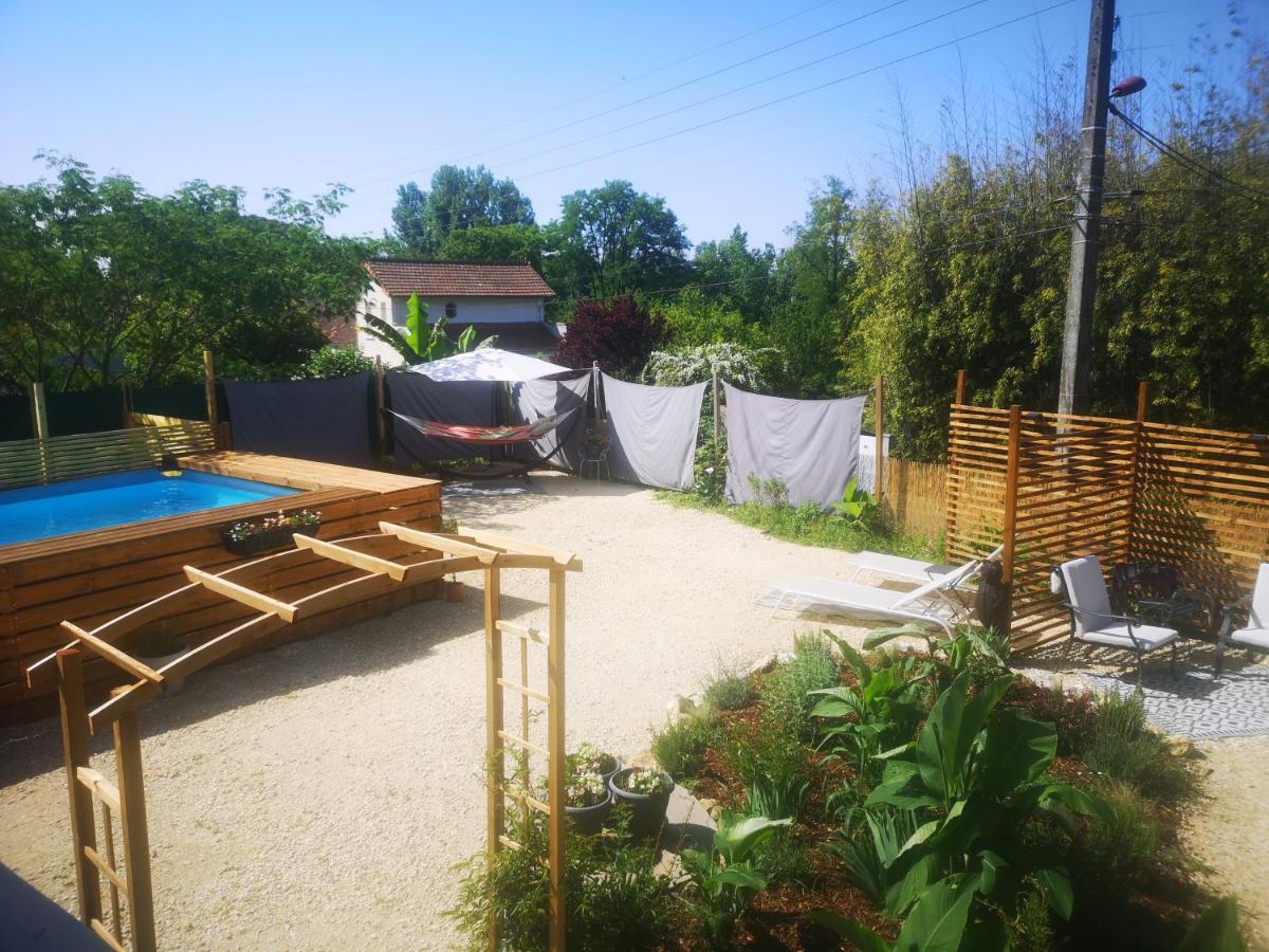 R & R BERGERAC view 3