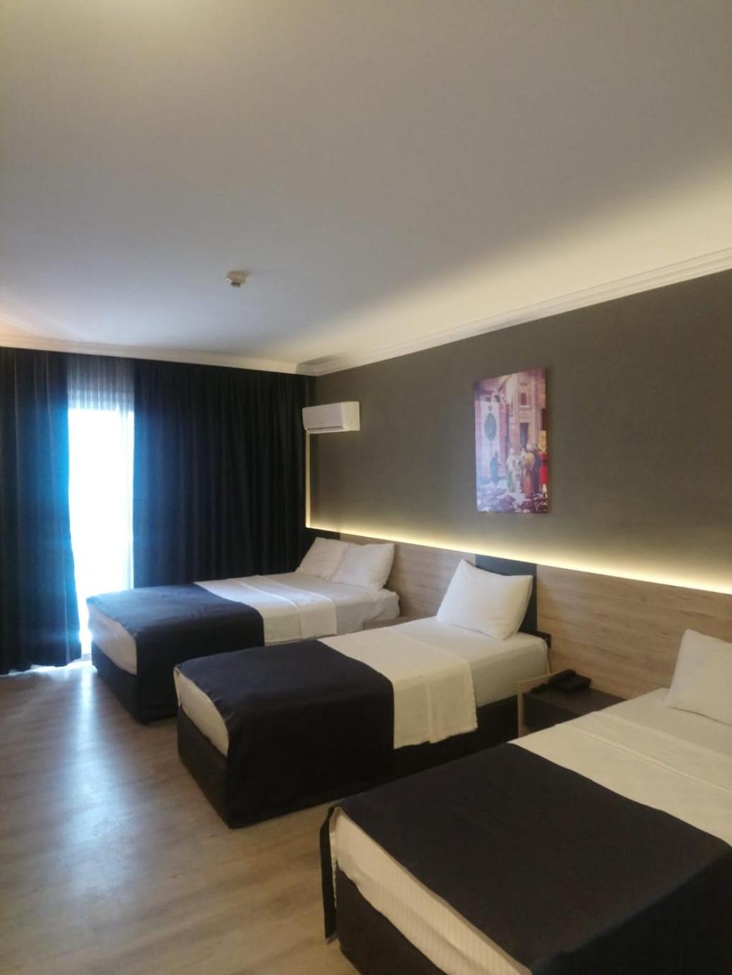 Grand Faik Hotel - Image 30