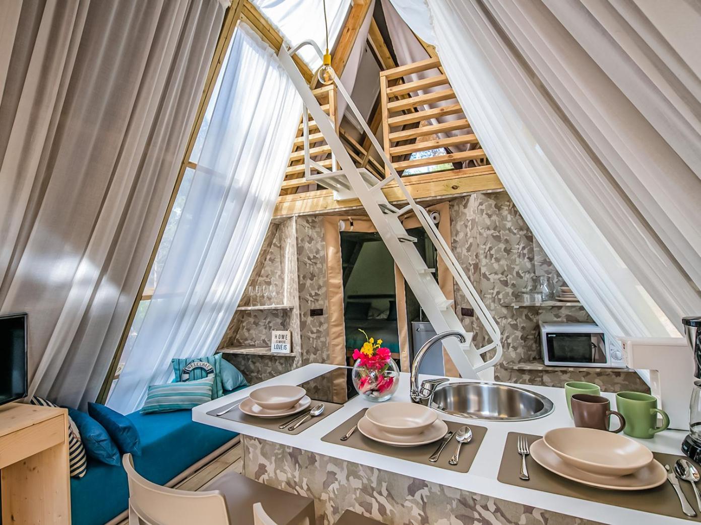 A-luxury Glamping by La Mignola view 2