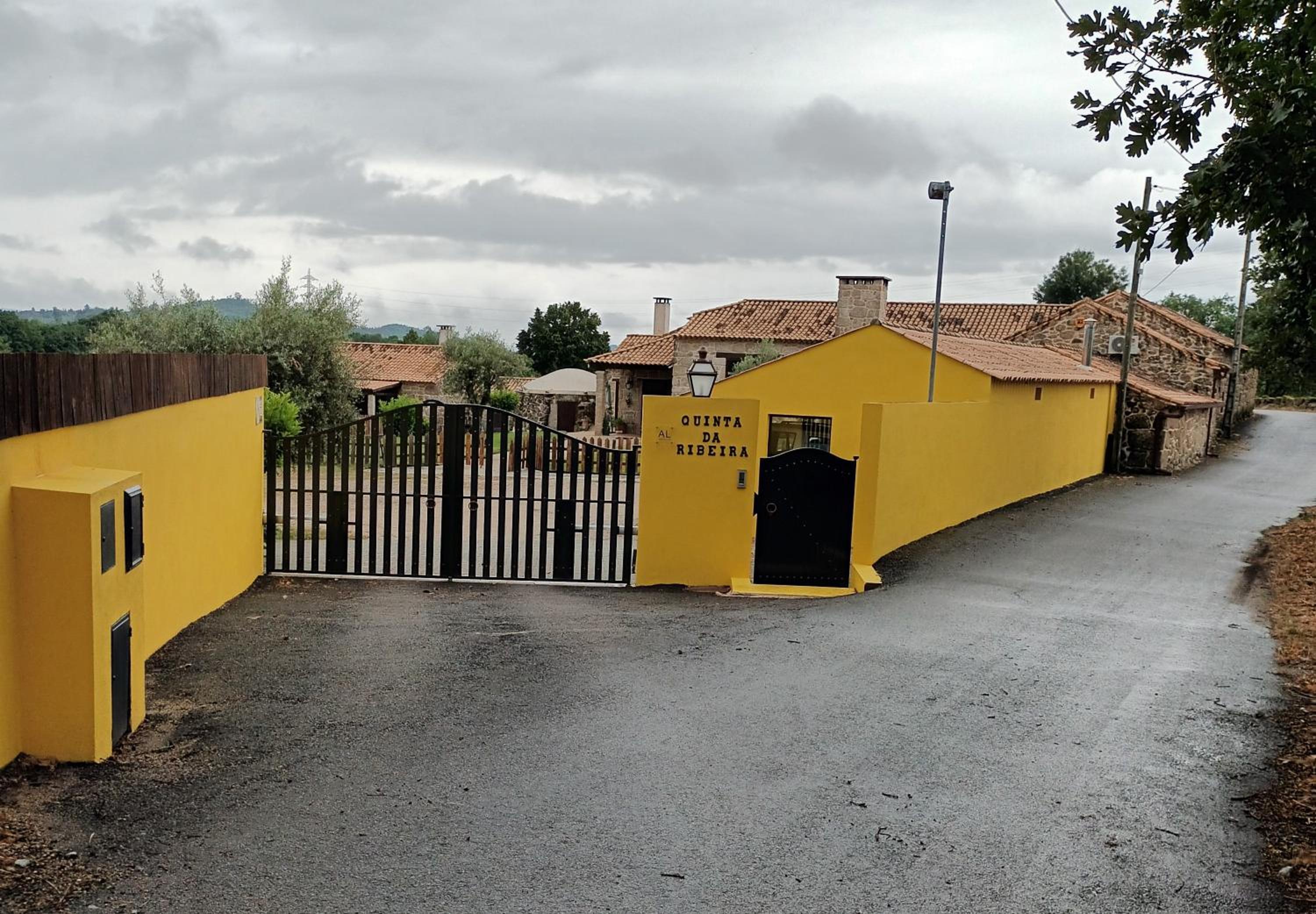 Hotel Quinta da Ribeira - Image 1