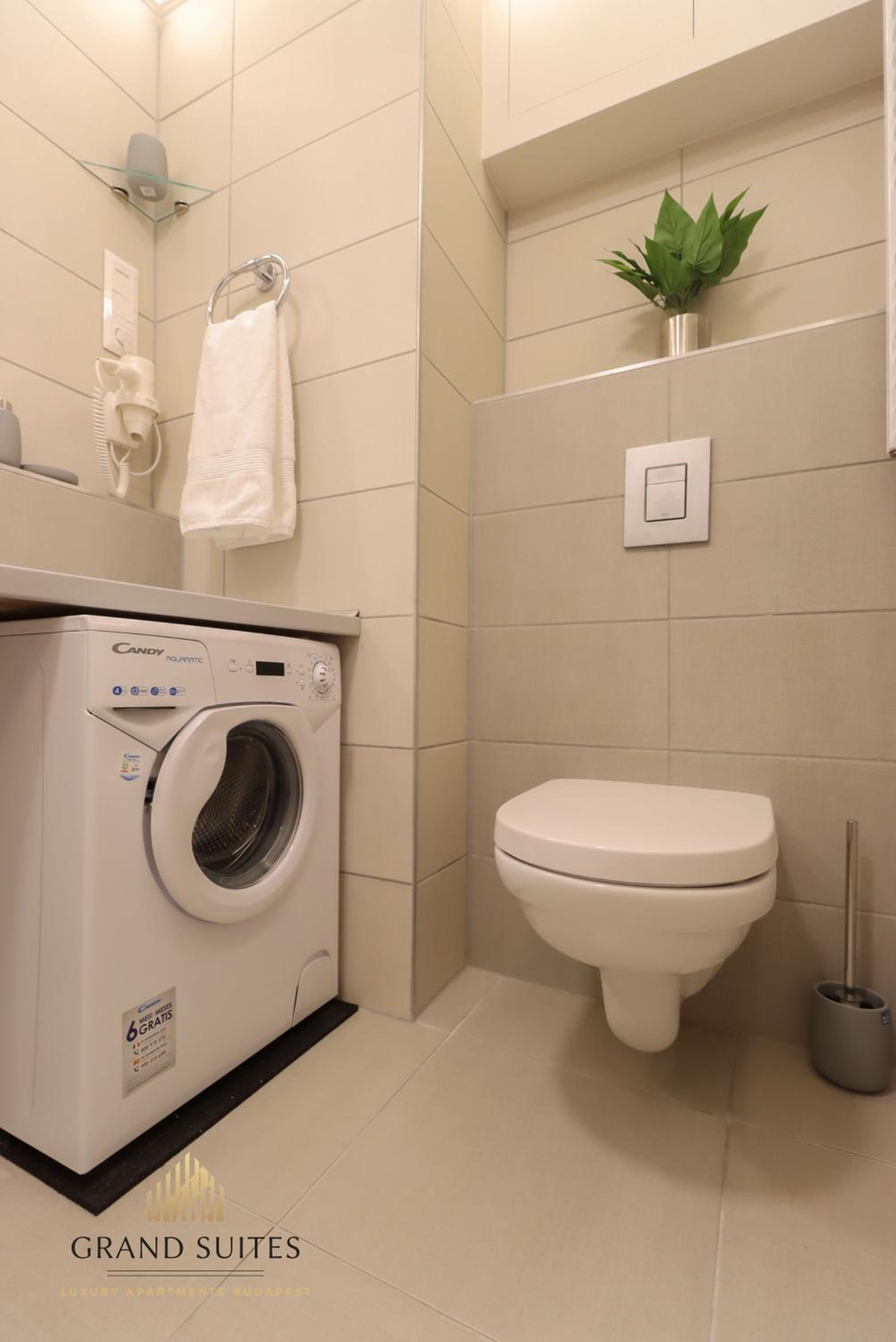 Grand Suites Central