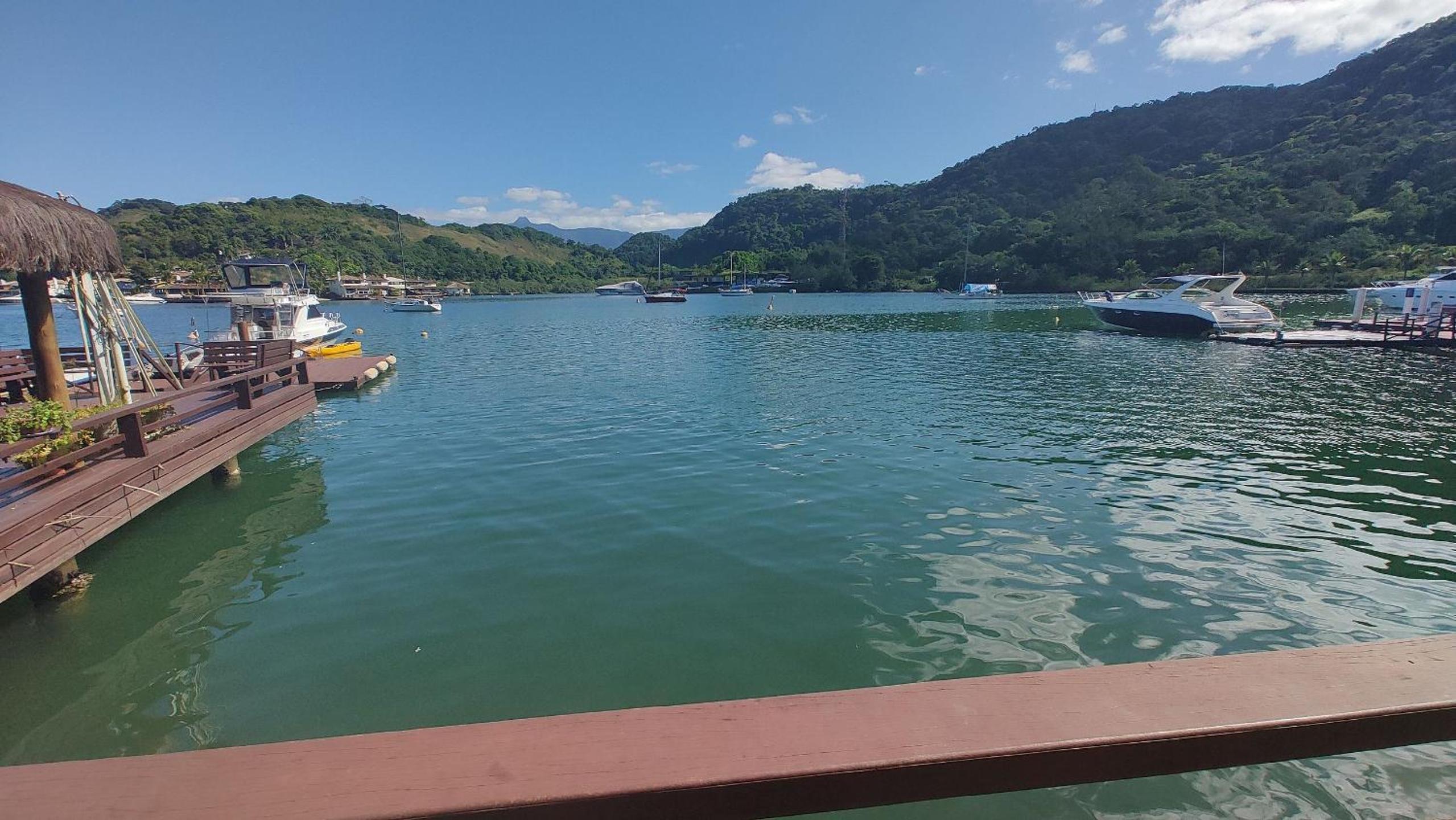 Beautiful 3 Bedrooms with Barbecue Deck Angra Pool