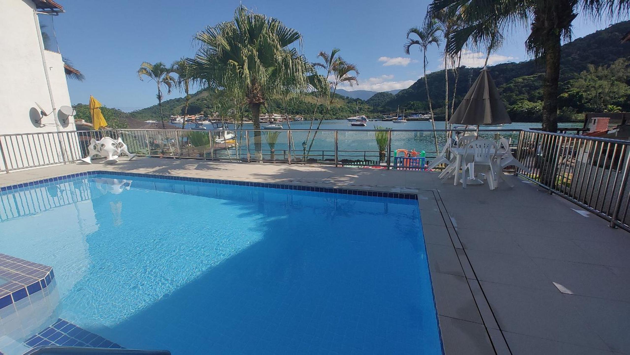 Beautiful 3 Bedrooms with Barbecue Deck Angra Pool