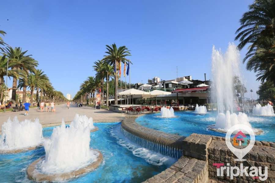Luminoso apartamento en SALOU con TERRAZA y PARQUE INFANTIL IDEAL FAMILIAS