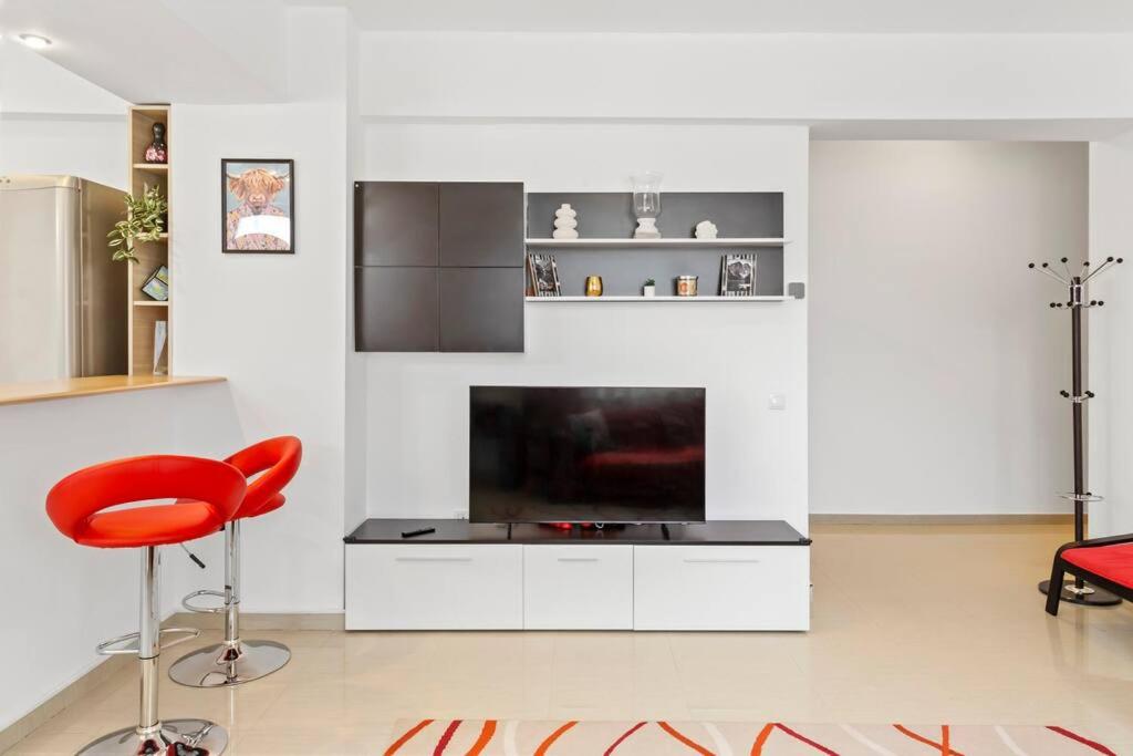 Spacious Central 3 Rooms