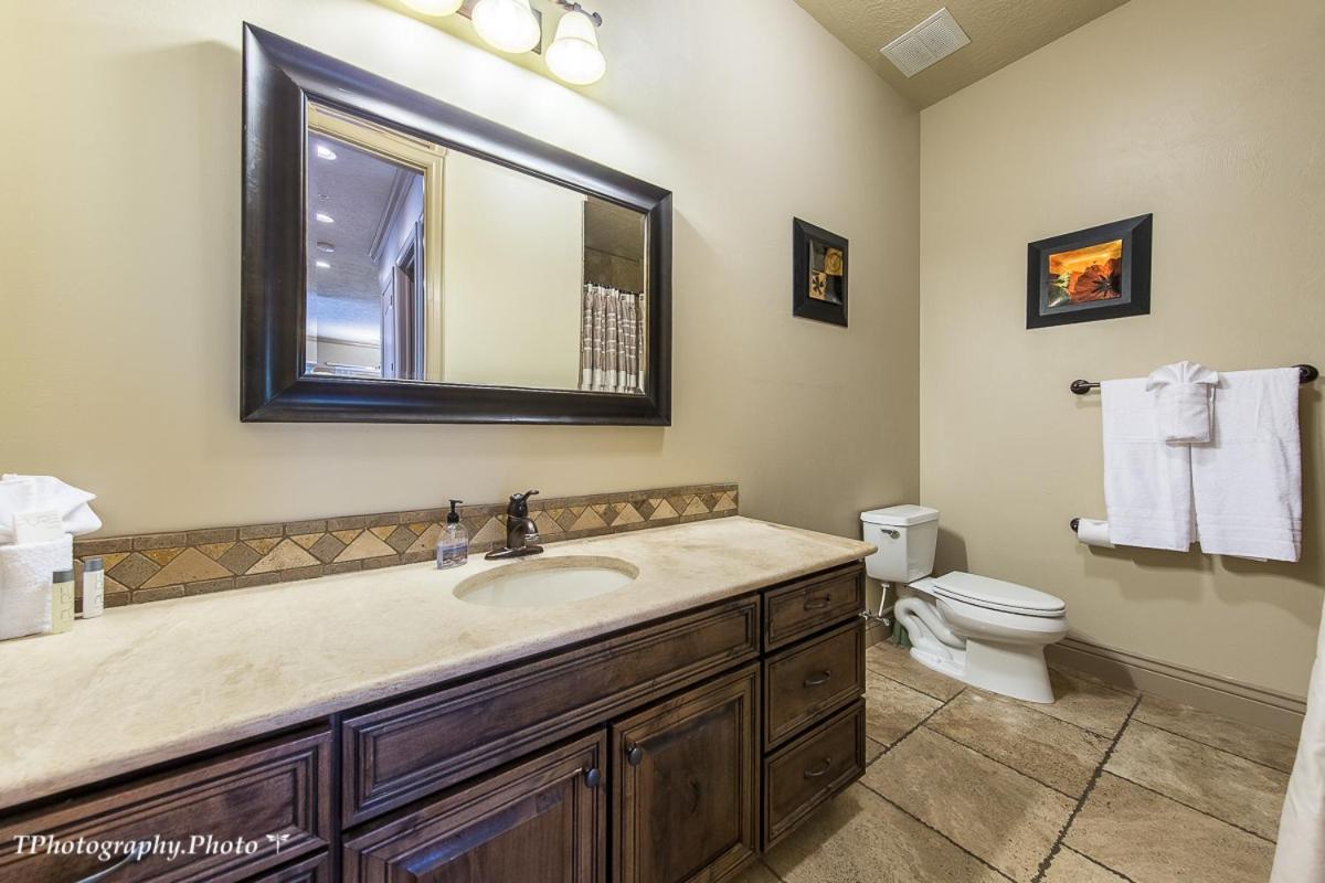 A4 Big Bend Suite Second Floor 3-bedroom Sunset View view 5