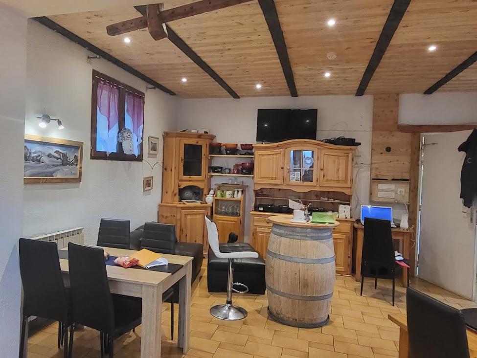 restaurant