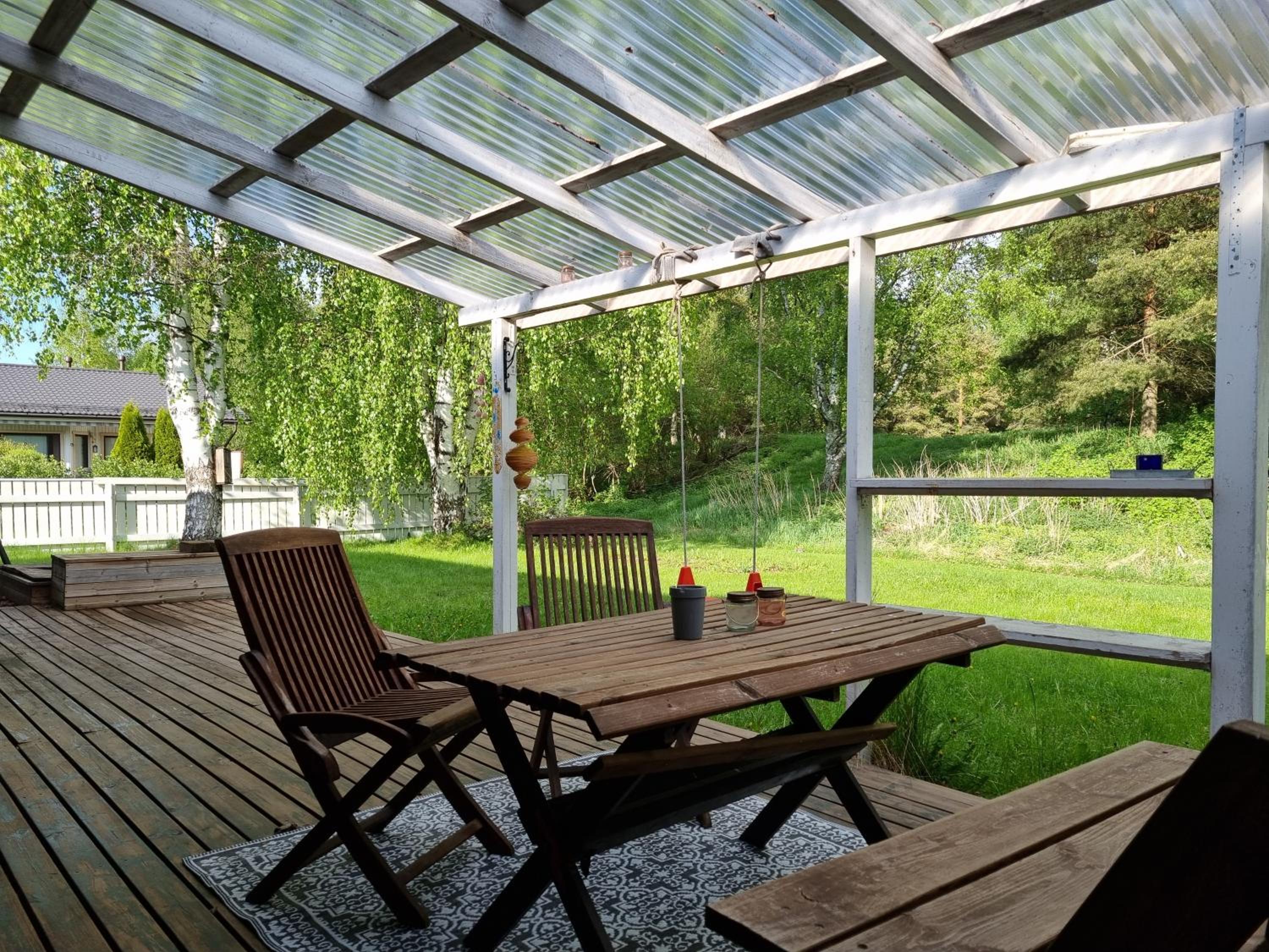 Päätyhuoneisto: Nariseva puulattia!