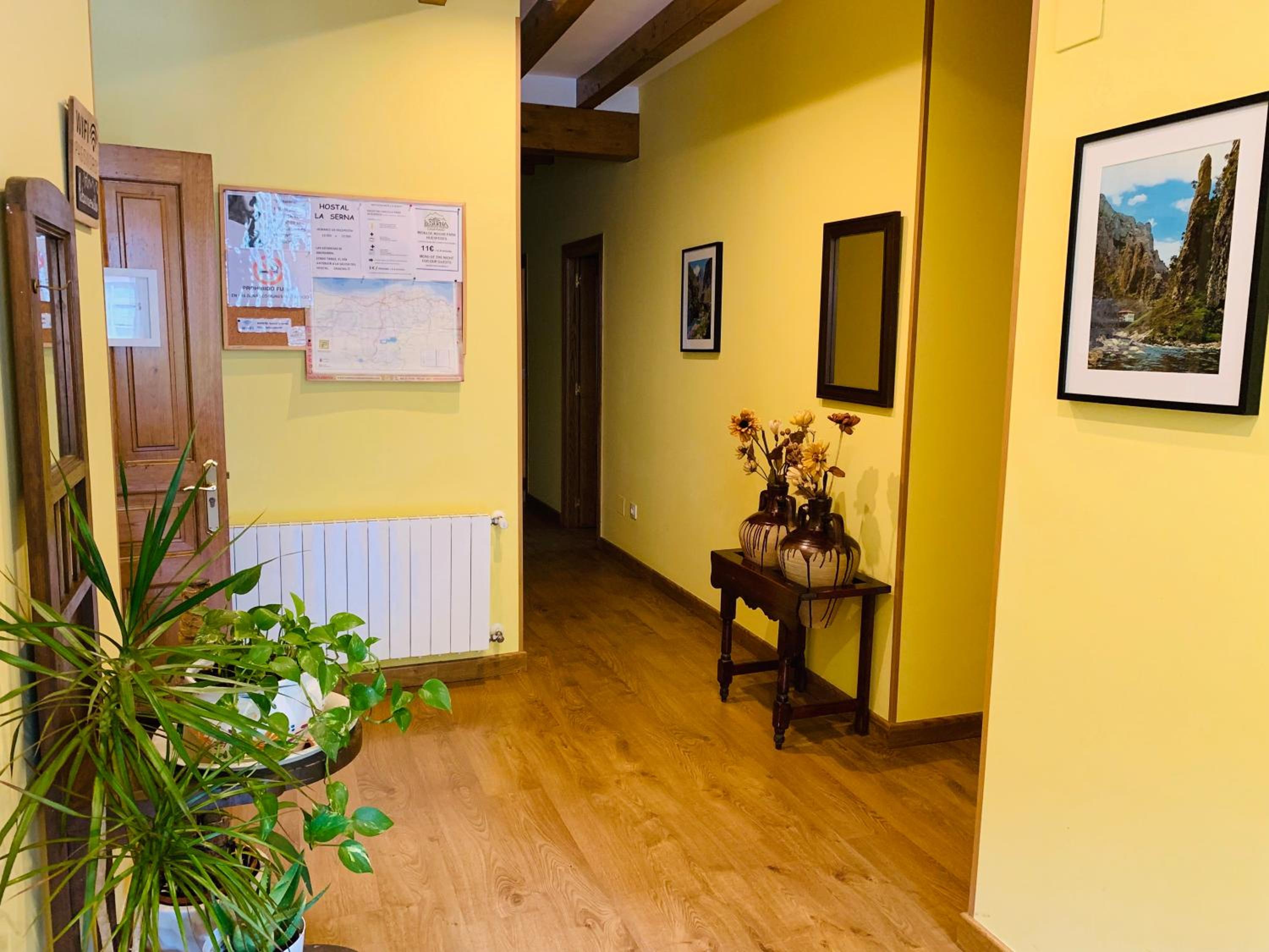 Hostal La Serna