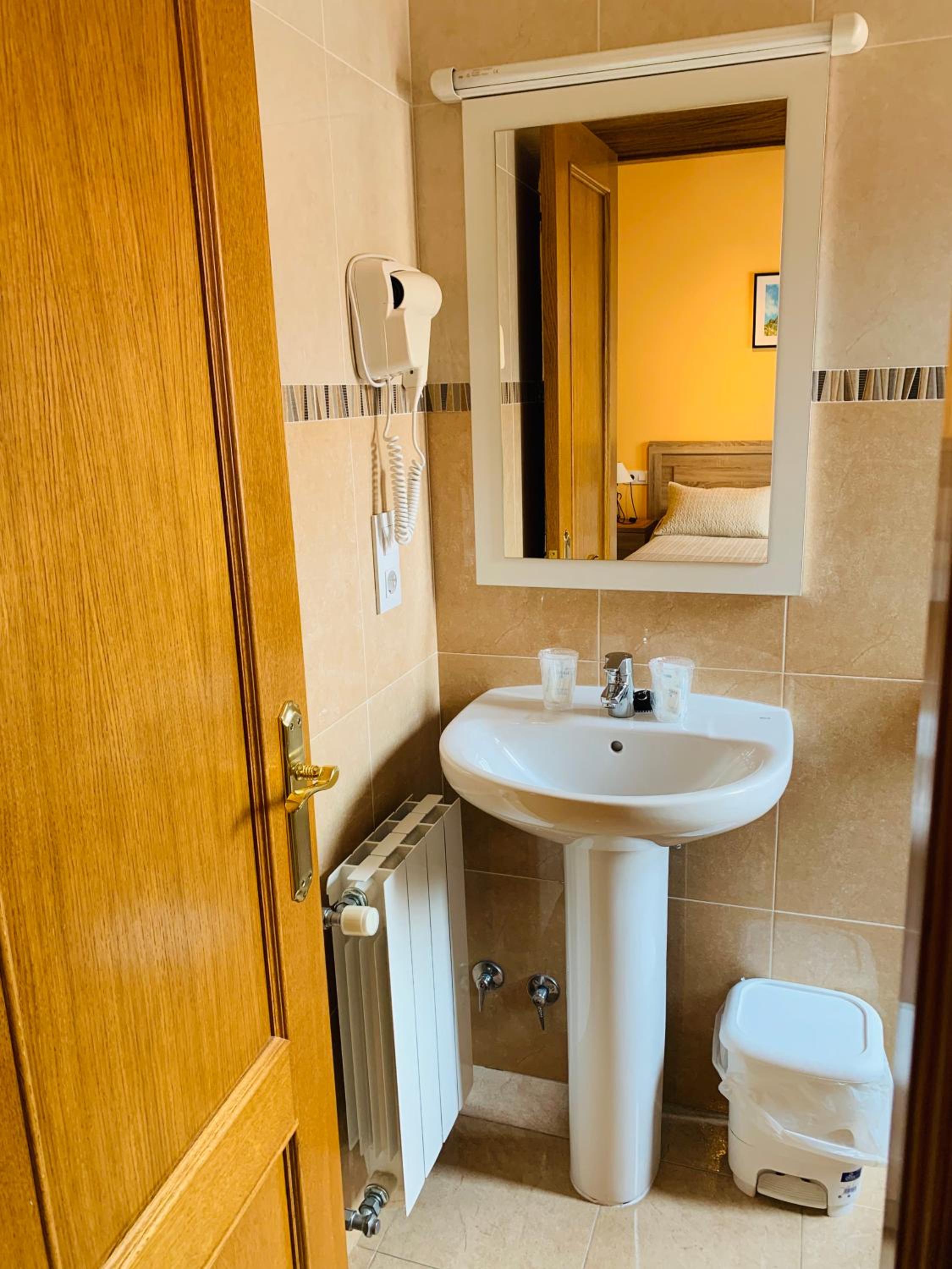 Hostal La Serna