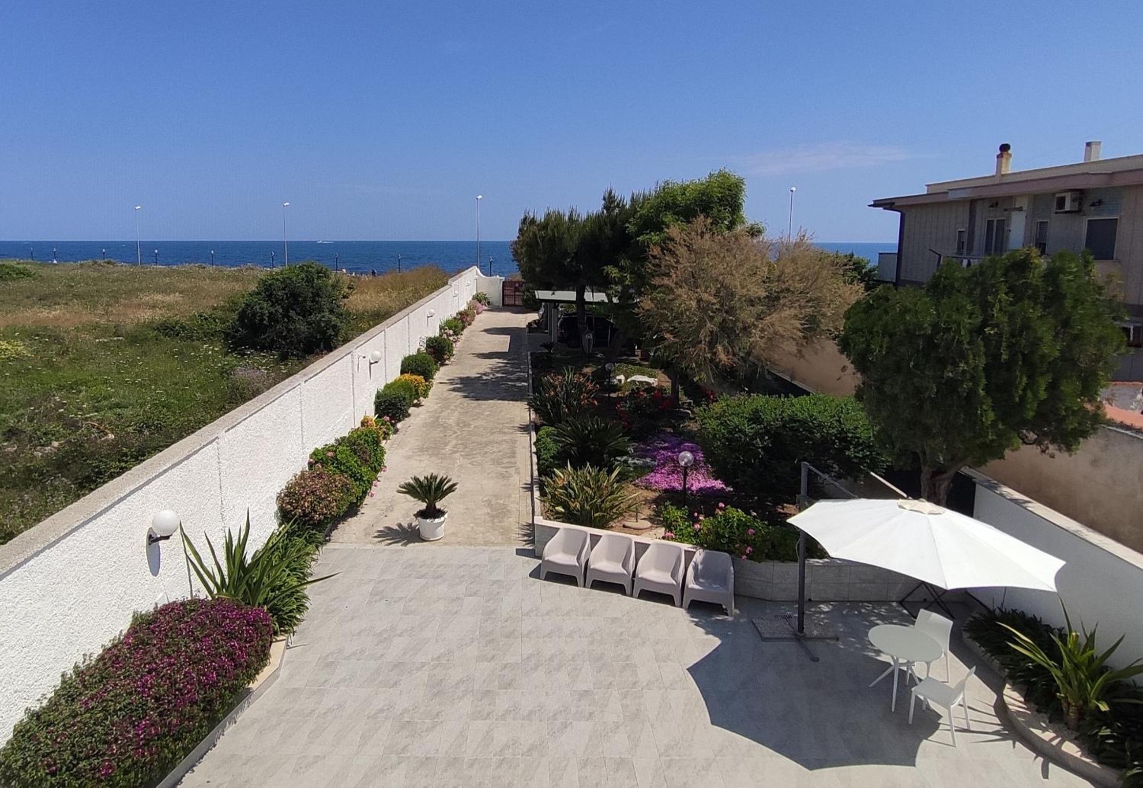 Seagull Apartments Bari Sea & Airport view 3