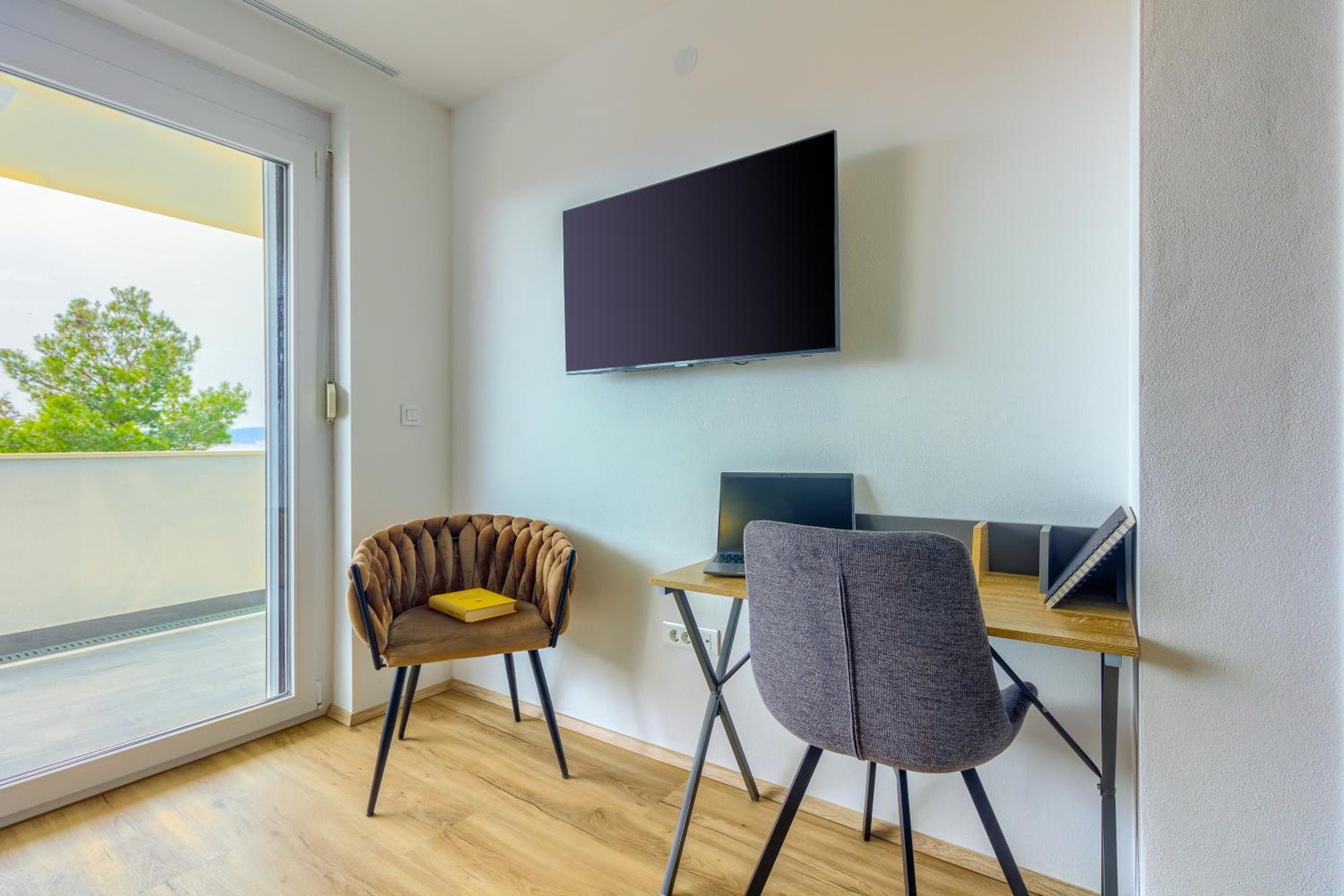 White Residence Luxury Apartment Bibinje