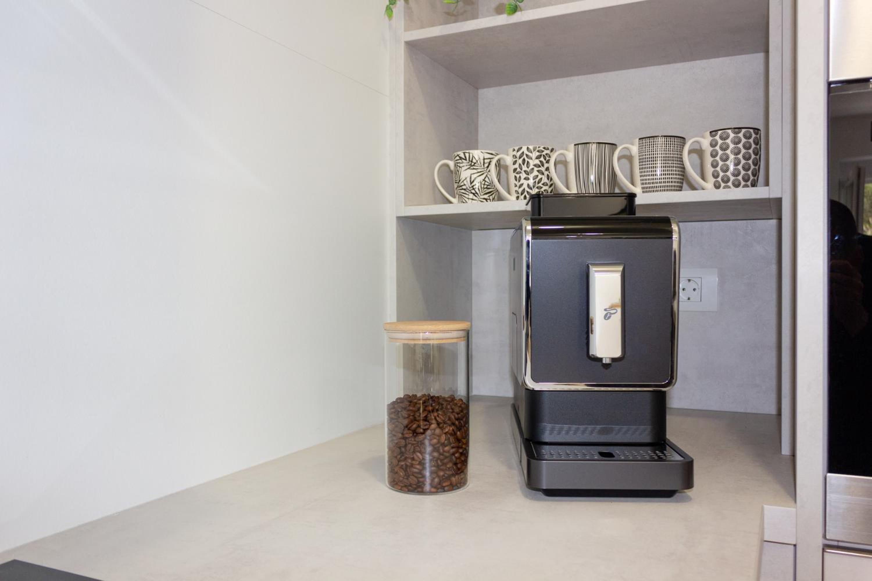 White Residence Luxury Apartment Bibinje