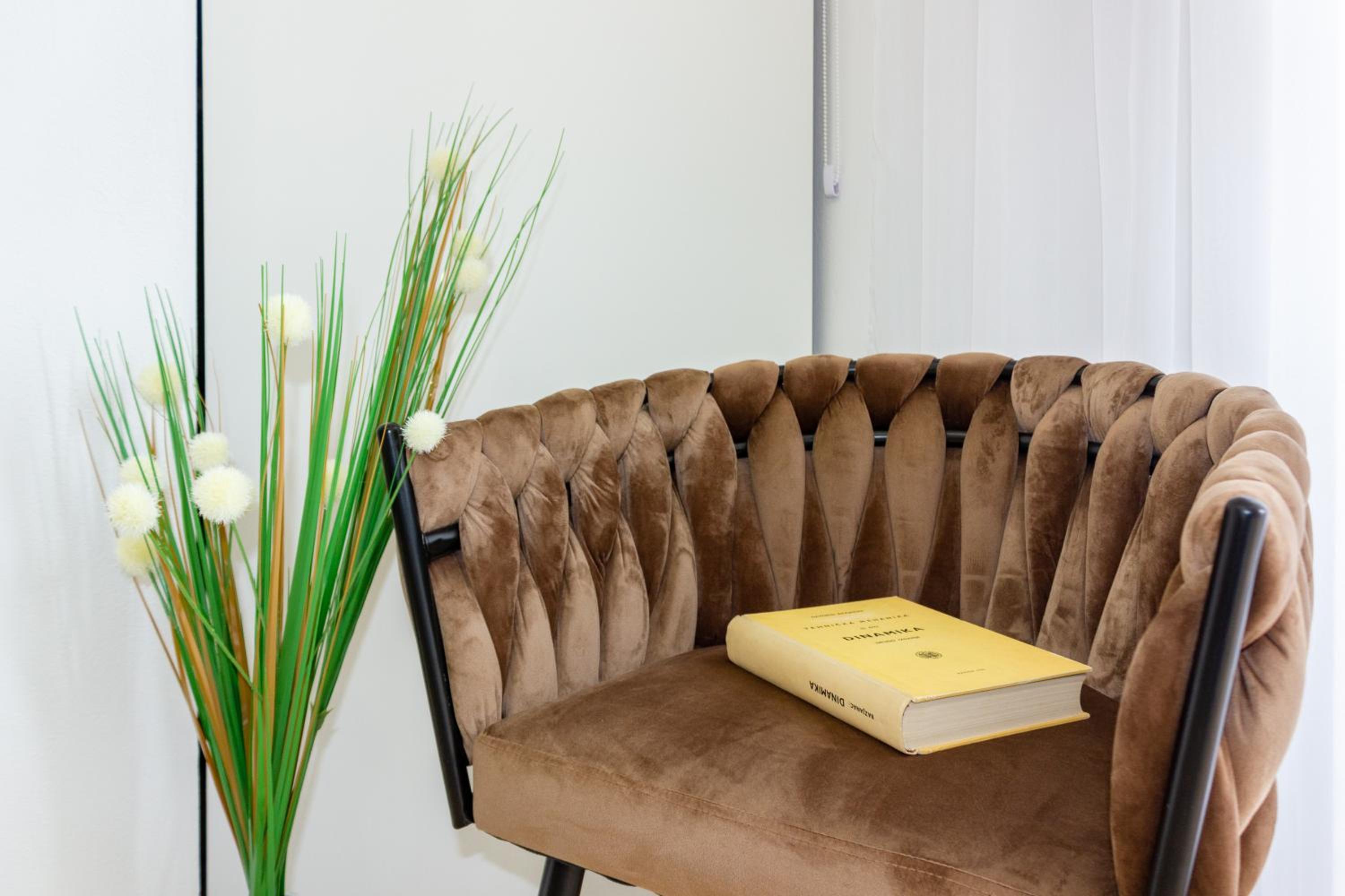 White Residence Luxury Apartment Bibinje