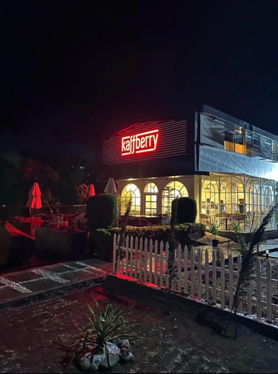 Kaffberry Cafe & Homestays