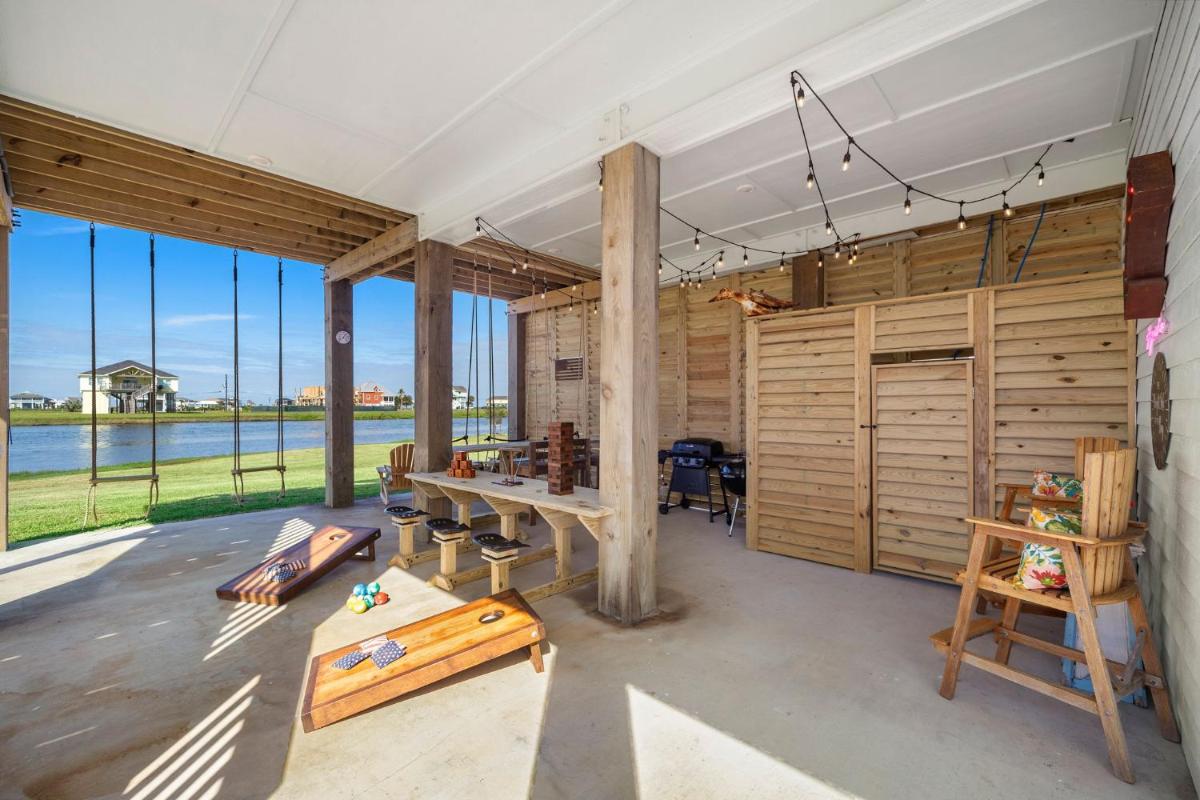 New Home w/ Amazing Views-Close to Beach, Bay, & Galveston Island State Park view 5