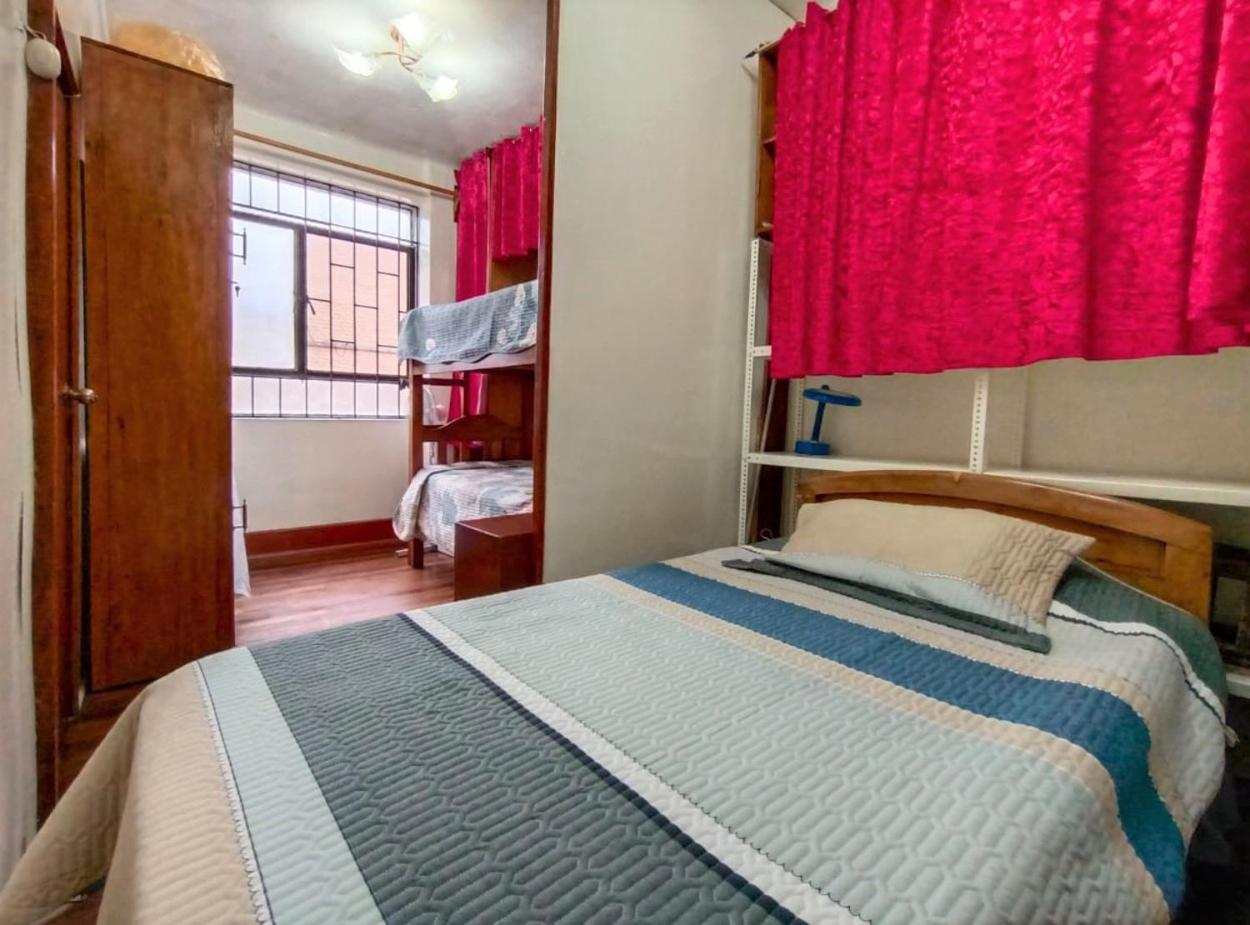 APARTAMENTO COMPLETO LIMA - 2 cuadras del Palacio Gobierno view 5