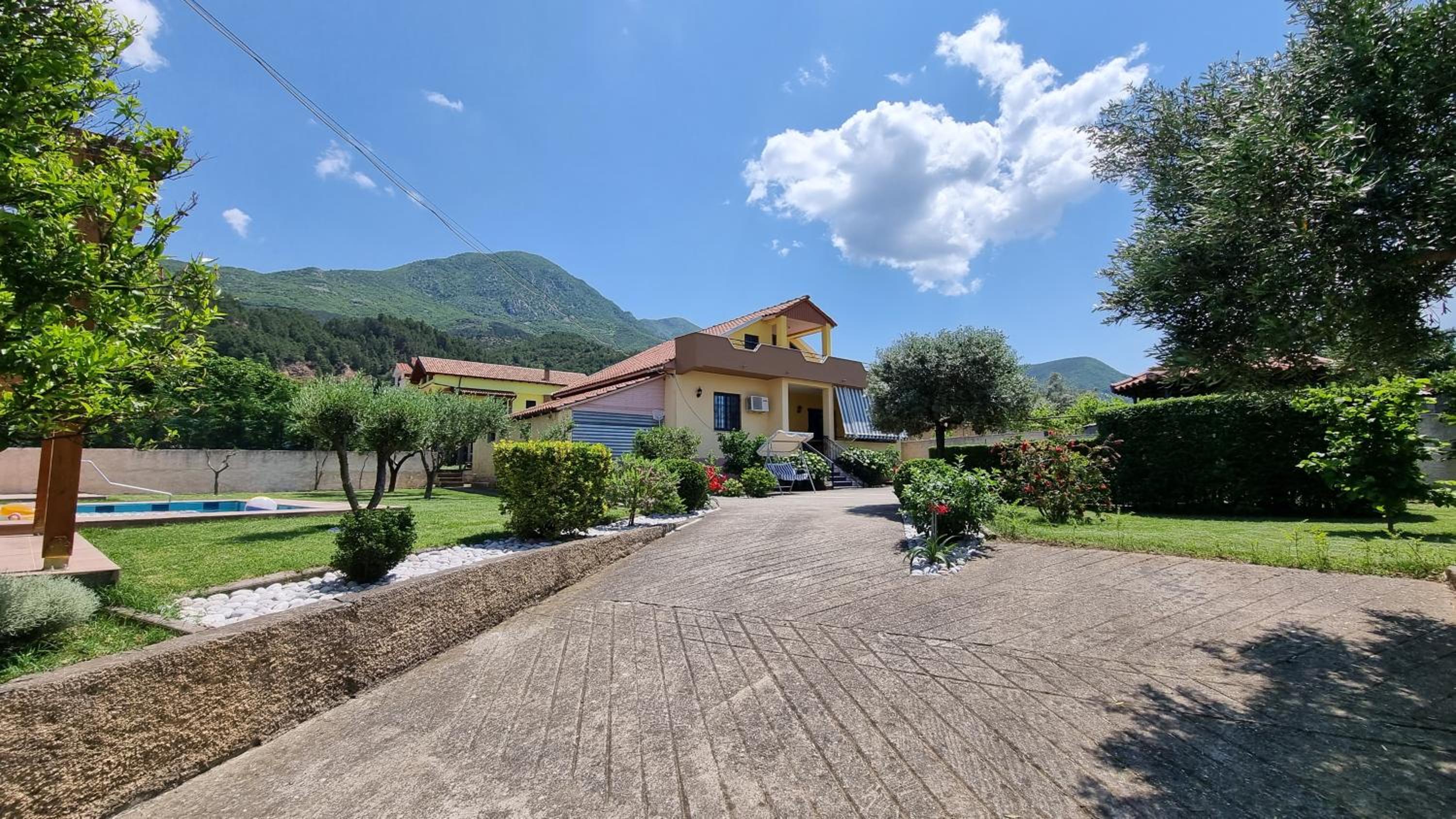 Hotel Kallmet Villa - Image 1