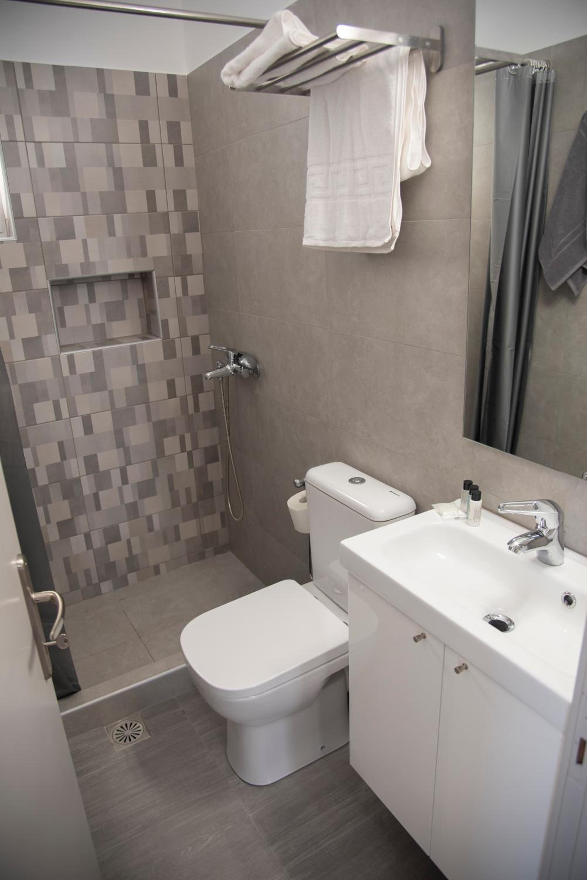 SeaSTAR Beach Apartments