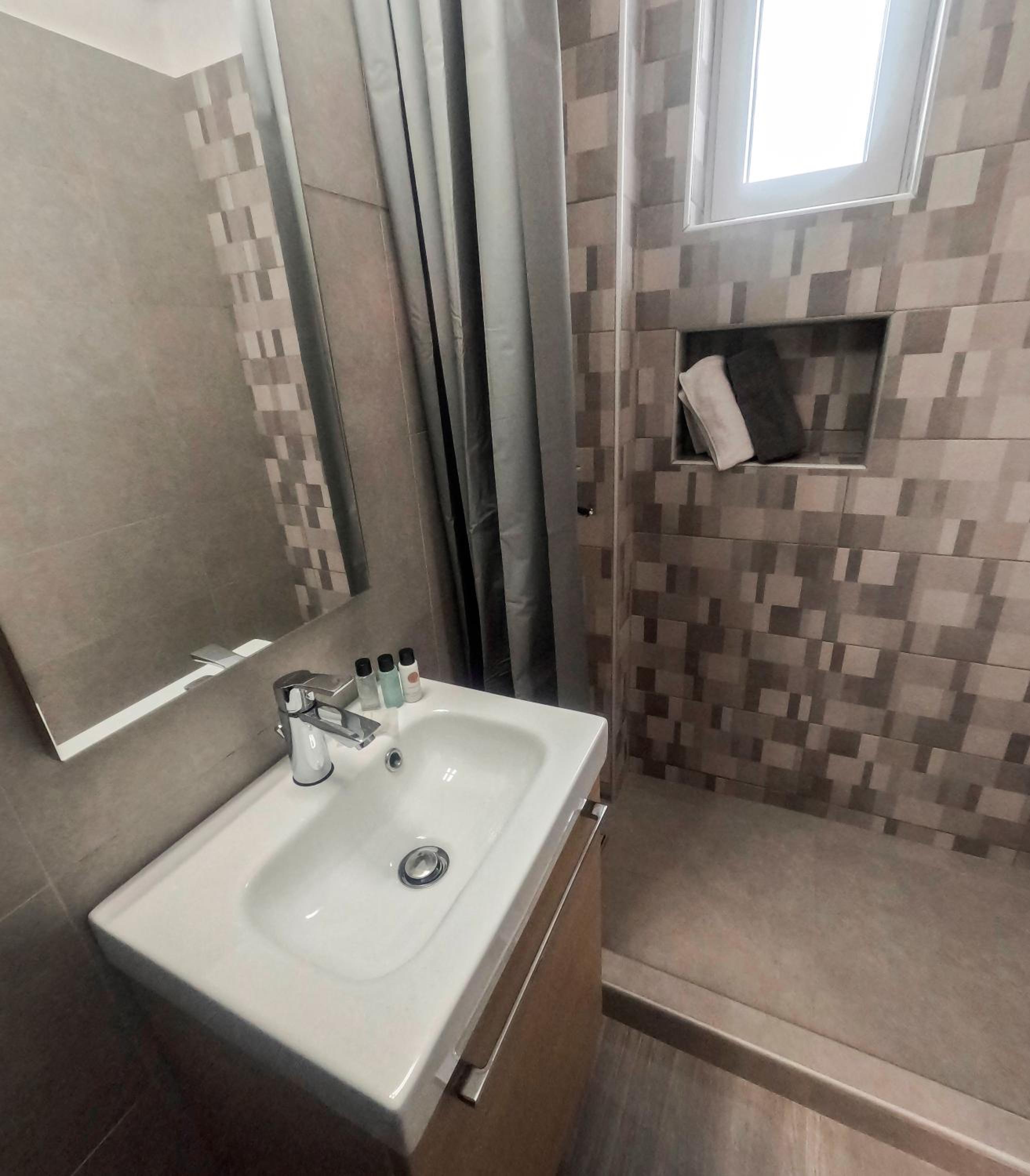 SeaSTAR Beach Apartments